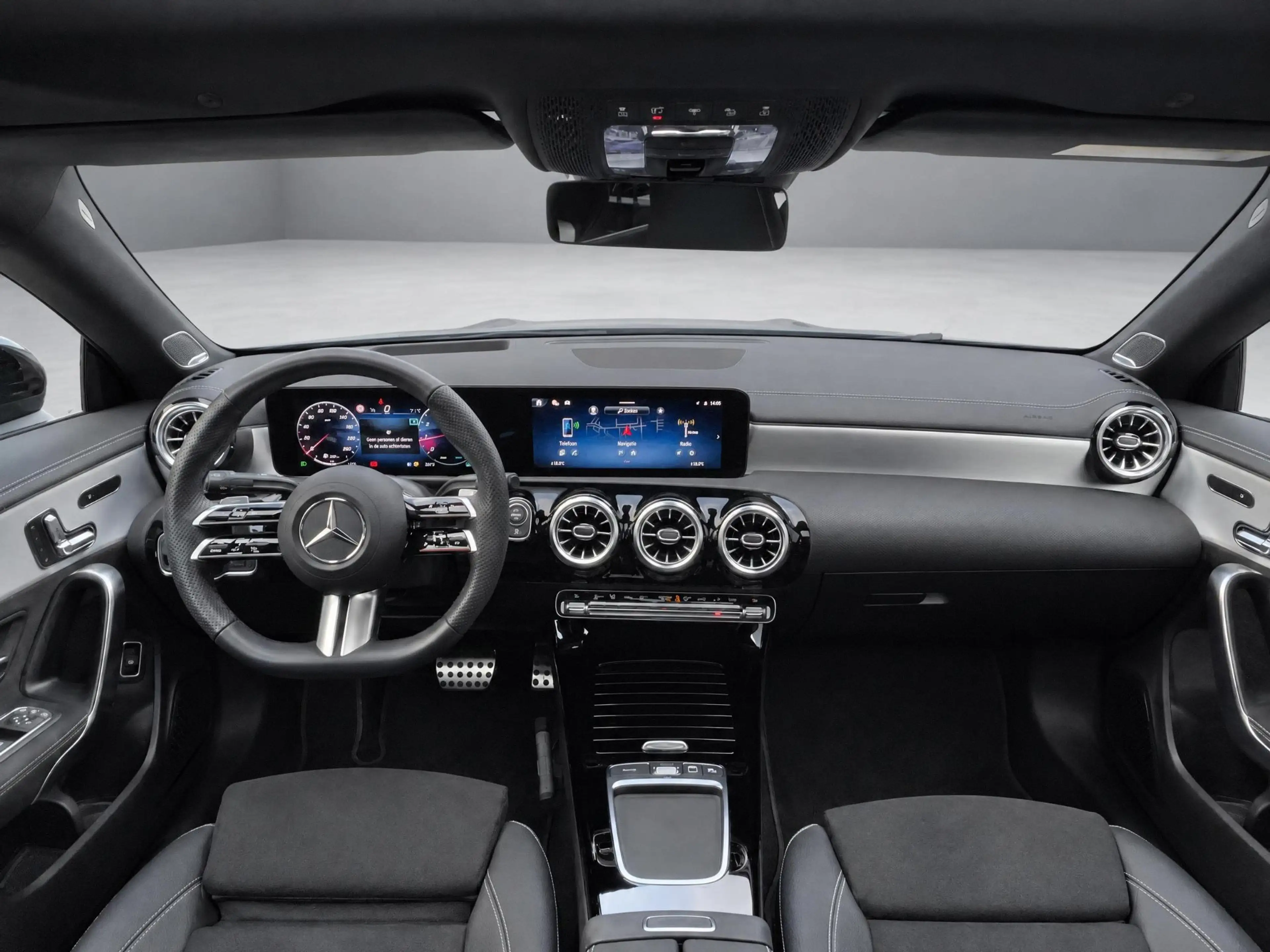 Mercedes-Benz CLA 180 Business Solution AMG — photo 5