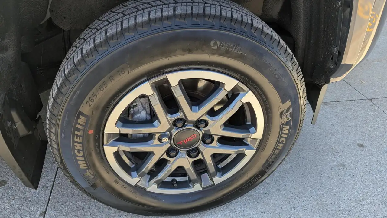 Toyota Tacoma снимка Toyota Tacoma
