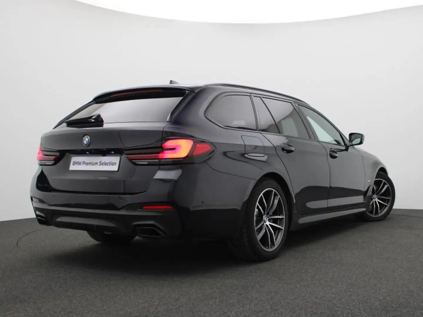 BMW 518 M SPORT - PANODAK - ACC Noir - 2