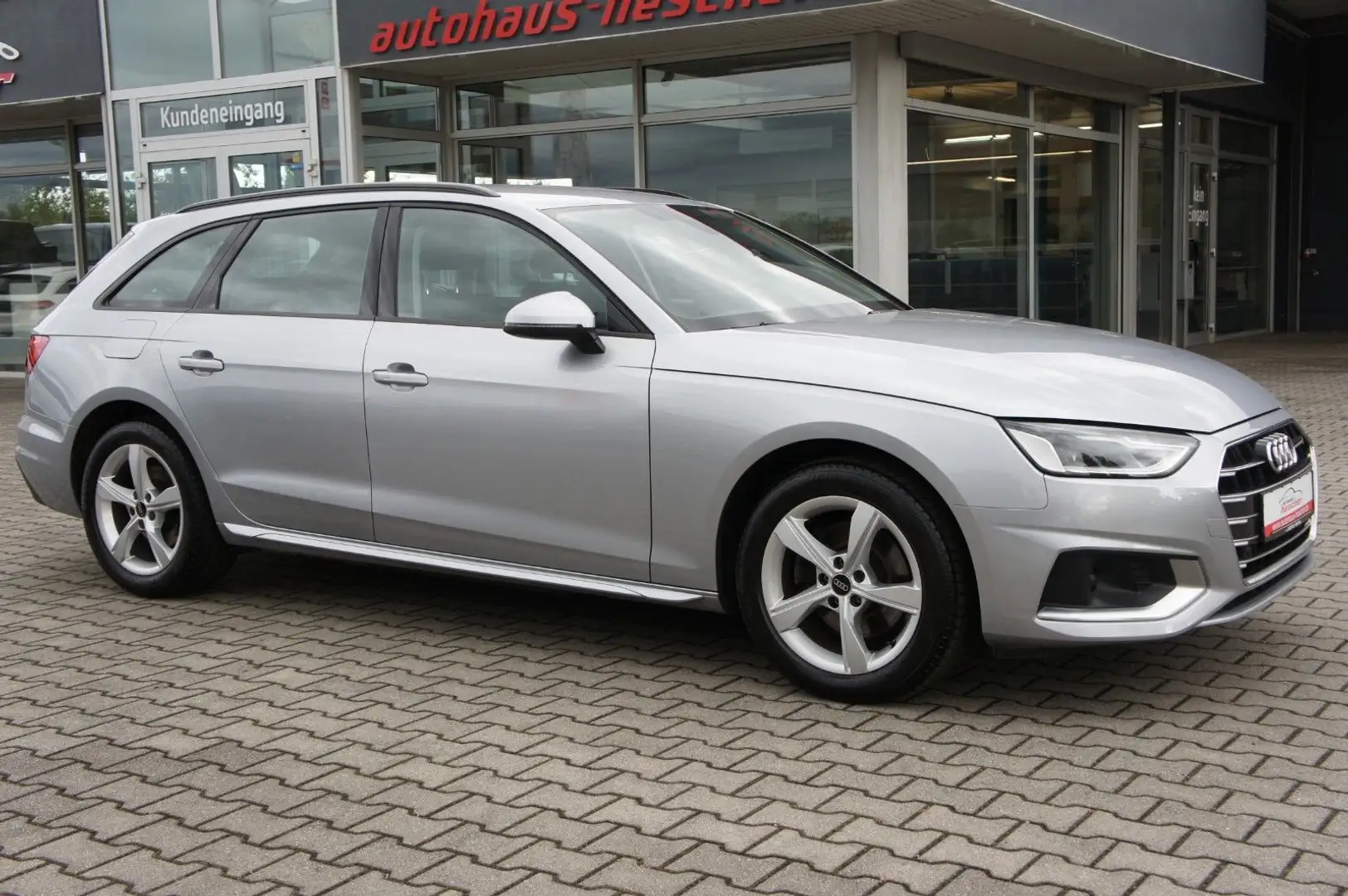 Audi A4 Avant 35 TDI advanced S-tronic *LED*NAVI* Silber - 2