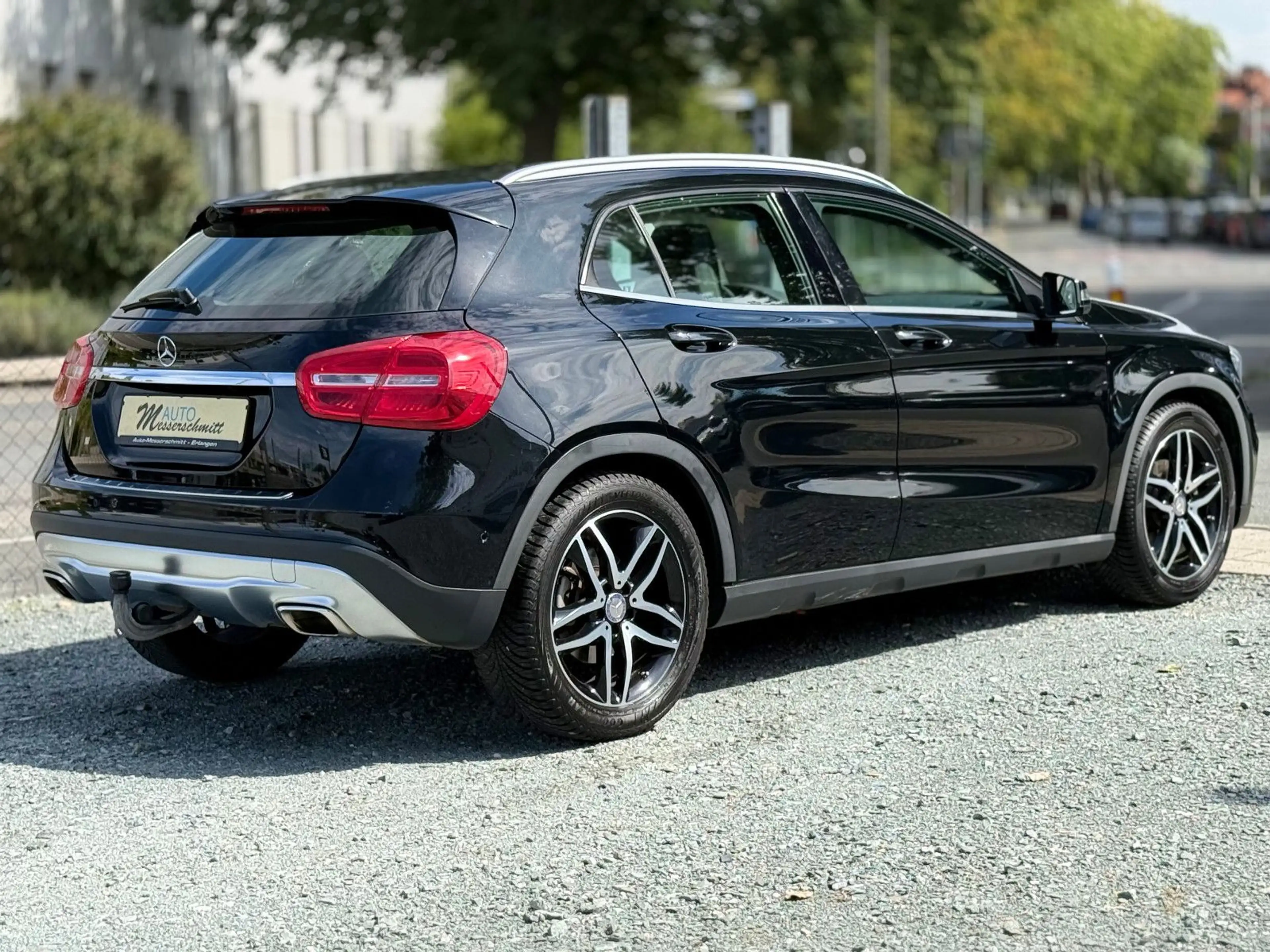Mercedes-Benz GLA 200 AUTOMATIK AHK NAVI XENON SHZ KLIMA — photo 4
