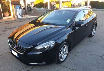 V40 D2 1.6 Kinetic