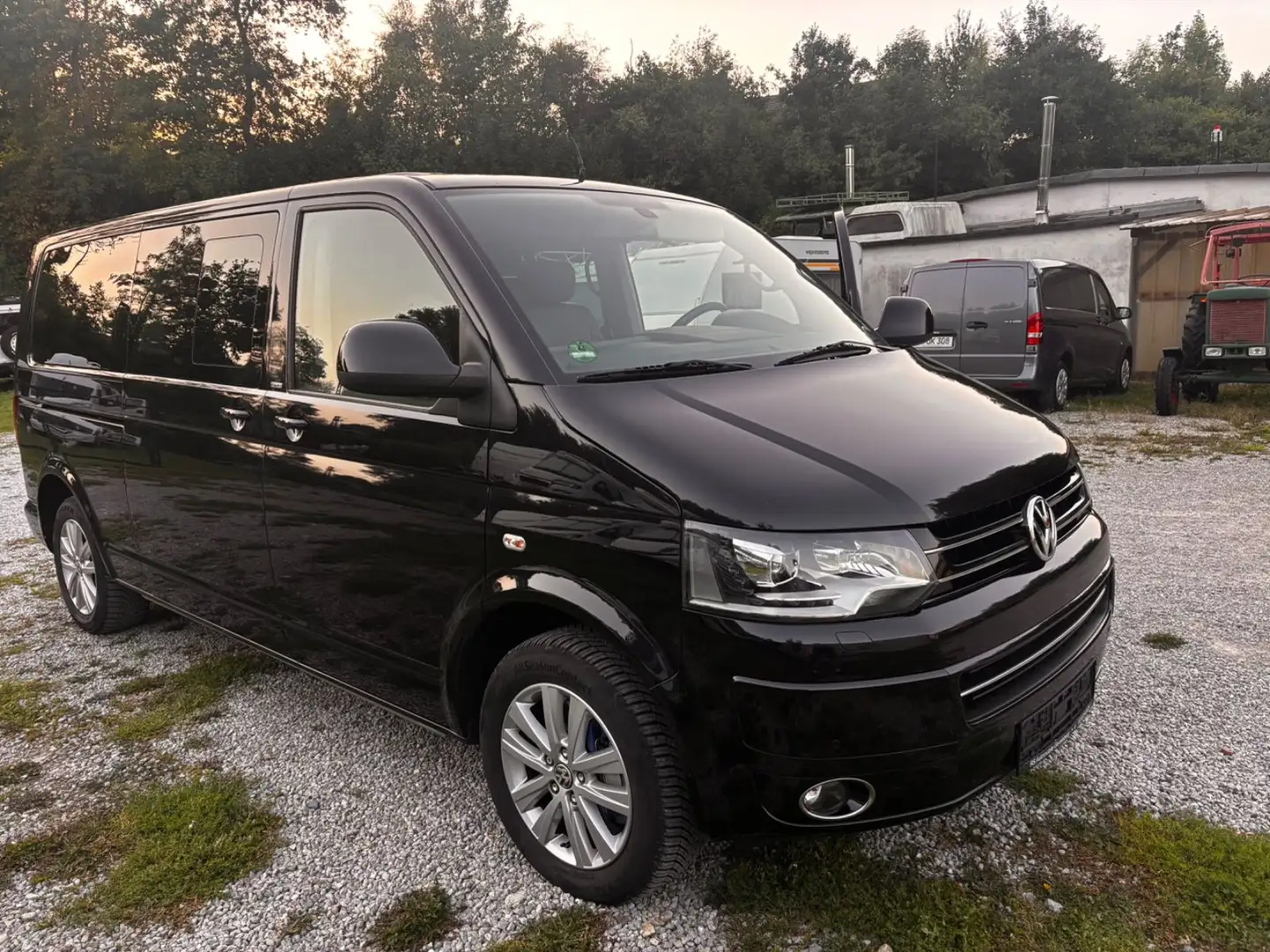Volkswagen T5 Multivan 4x4 Lang Life Automatik Schwarz - 2