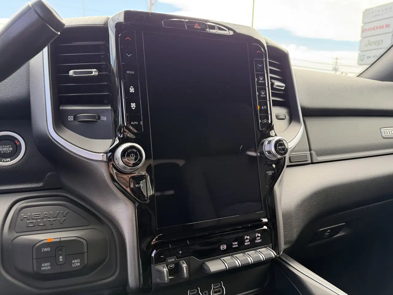 RAM 2500 снимка RAM 2500