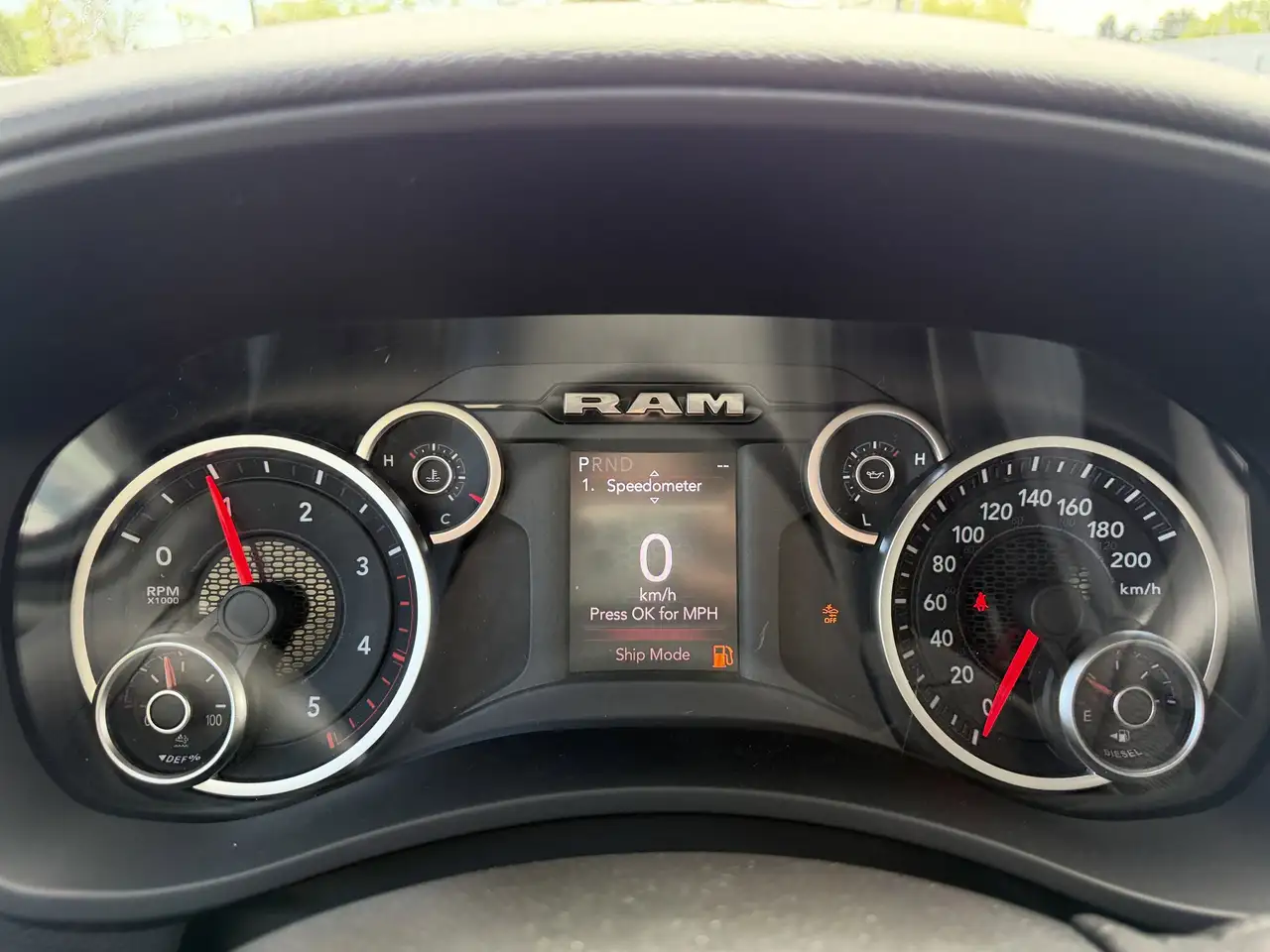 RAM 2500 снимка RAM 2500