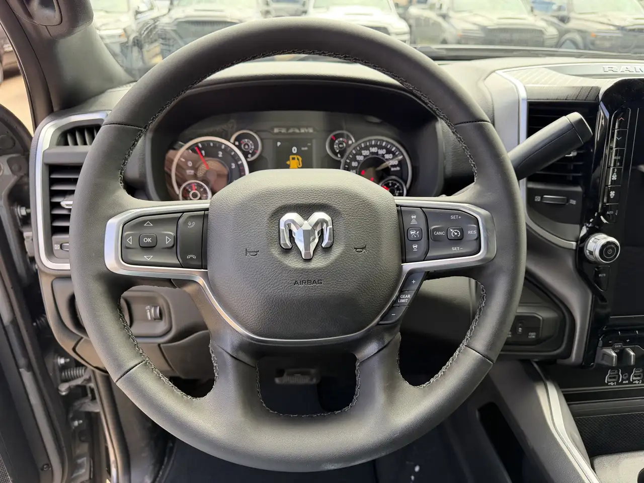 RAM 2500 снимка RAM 2500
