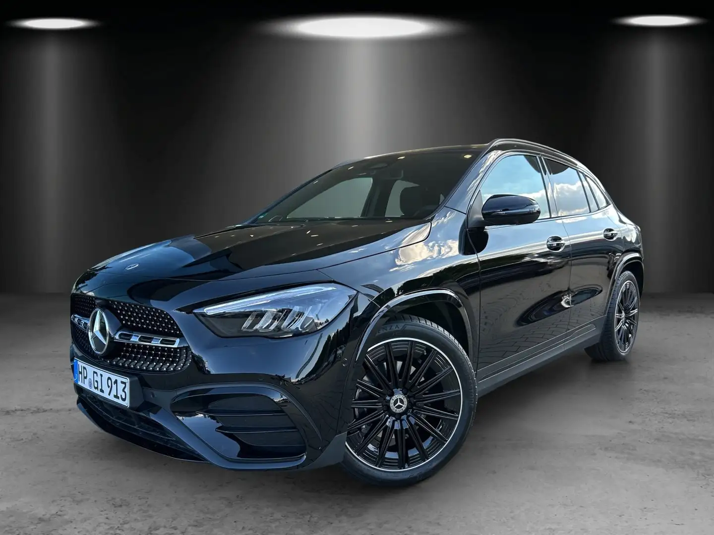 Mercedes-Benz GLA 220 d 4MATIC AMG 360° PANO KeyGo BURMESTER Negro - 1