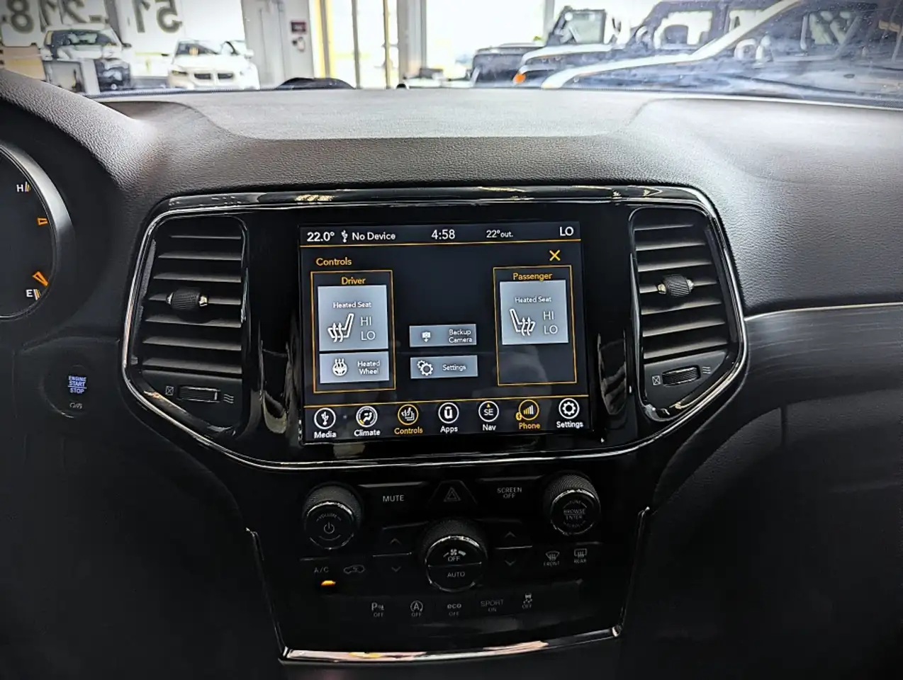 Jeep Grand Cherokee снимка Jeep Grand Cherokee