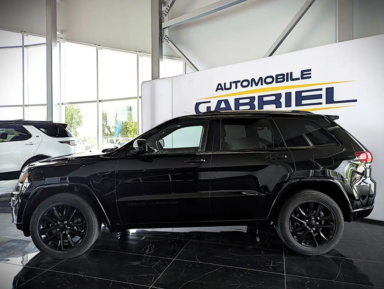 Jeep Grand Cherokee снимка Jeep Grand Cherokee