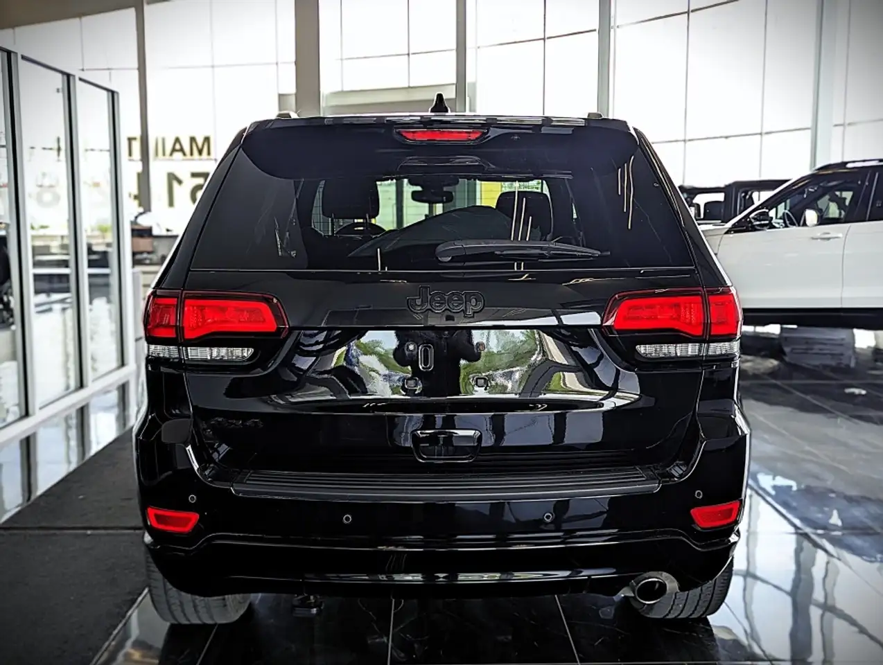Jeep Grand Cherokee снимка Jeep Grand Cherokee