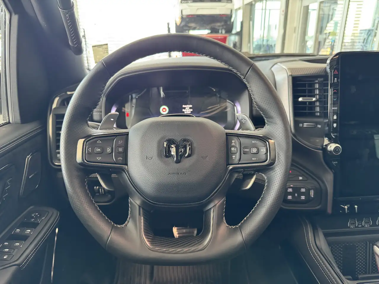 RAM 1500 снимка RAM 1500