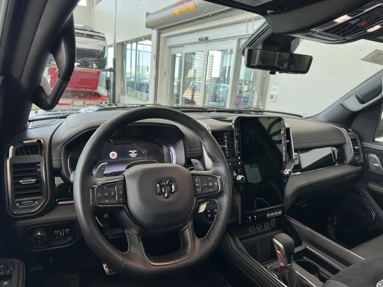 RAM 1500 снимка RAM 1500