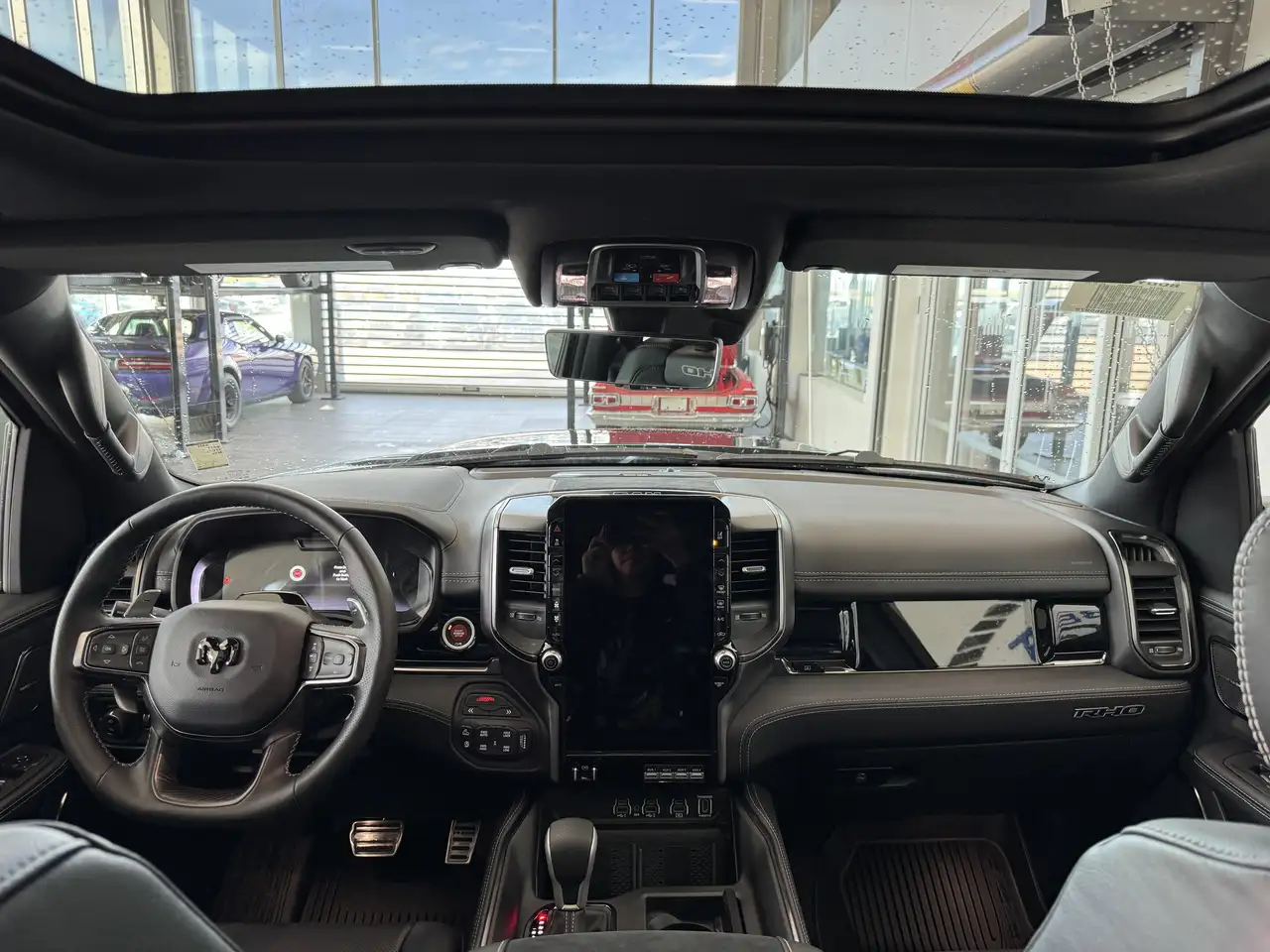 RAM 1500 снимка RAM 1500