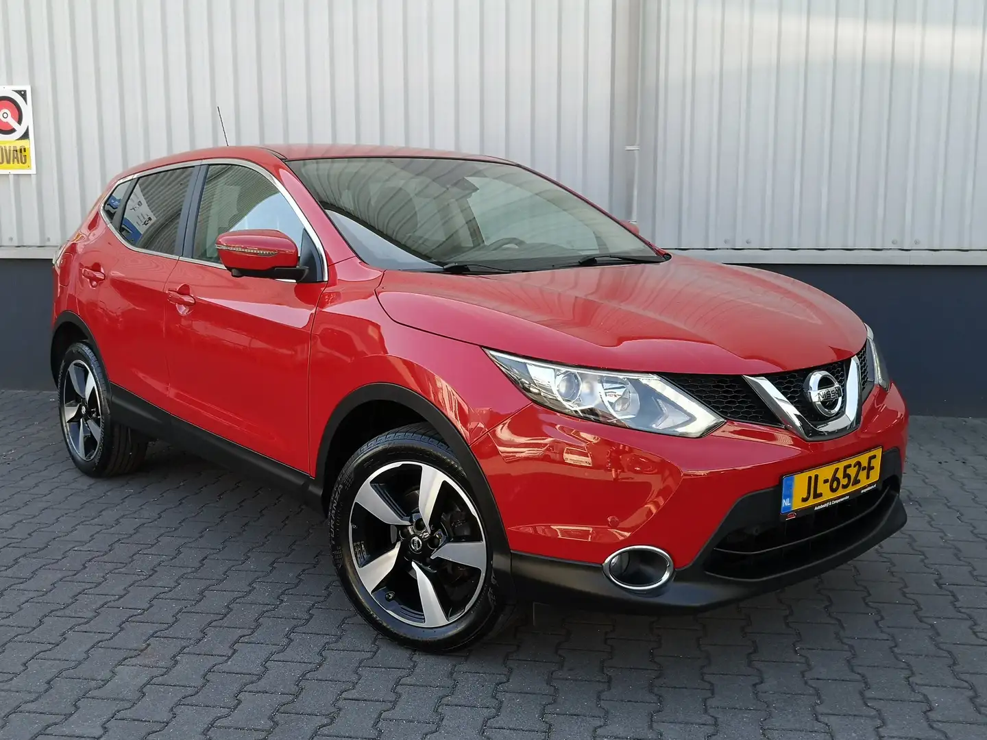 Nissan Qashqai 1.2 N-Connecta | 360° Camera | Trekhaak Rood - 2