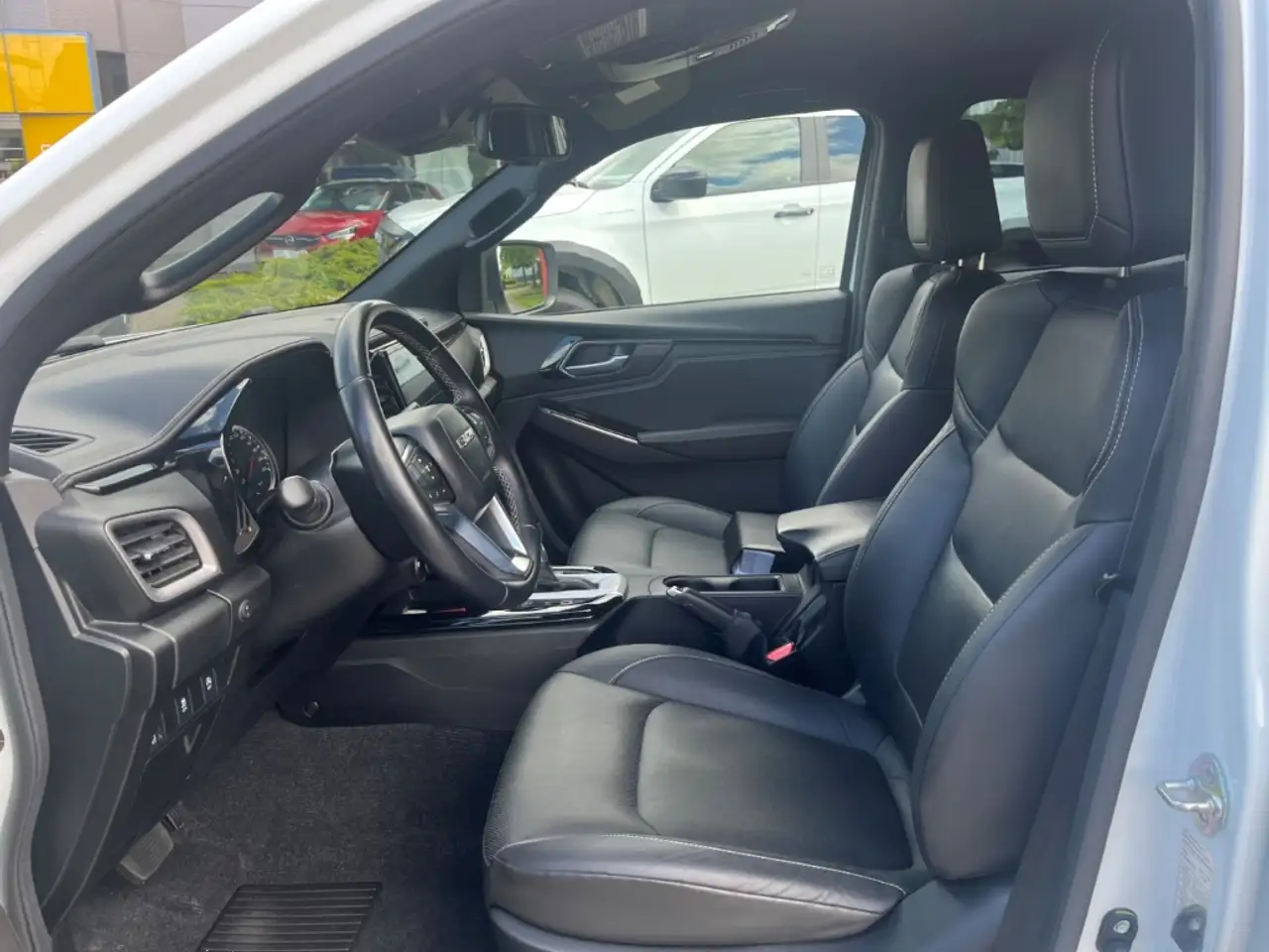 Isuzu D-Max 2024 — фото 11