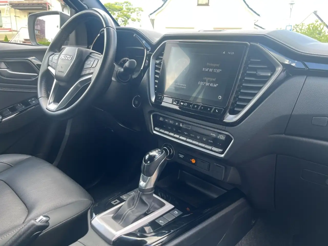 Isuzu D-Max 2024 — фото 15