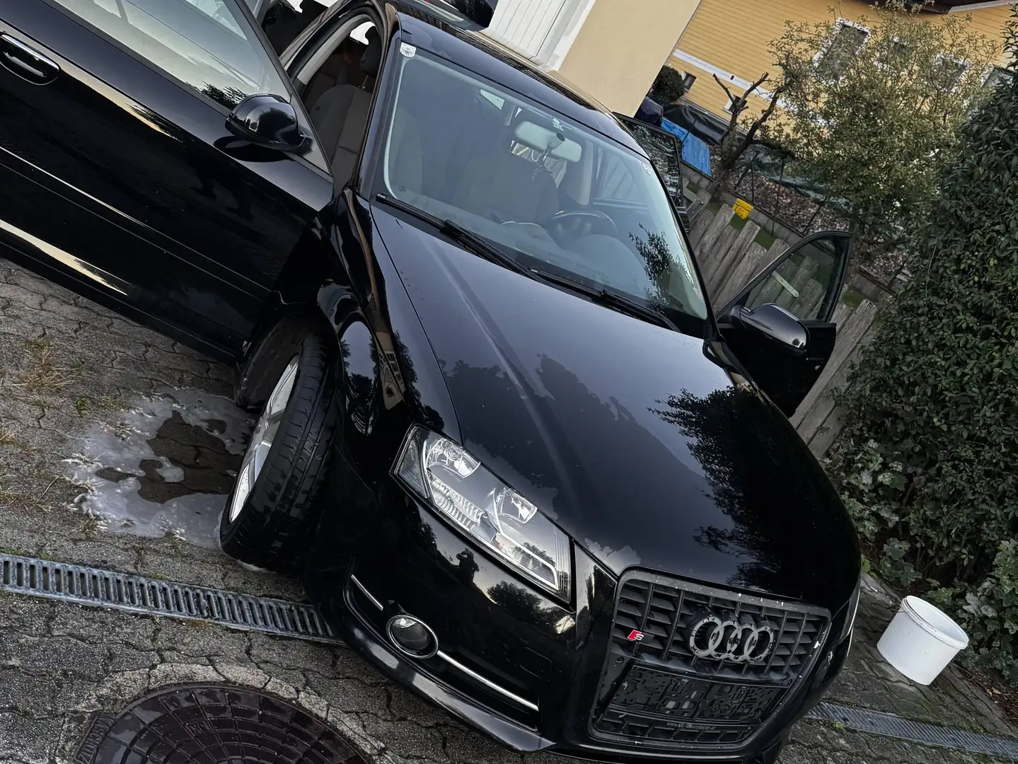 Audi A3 A3 SB 1,2 TFSI Select Select Schwarz - 1