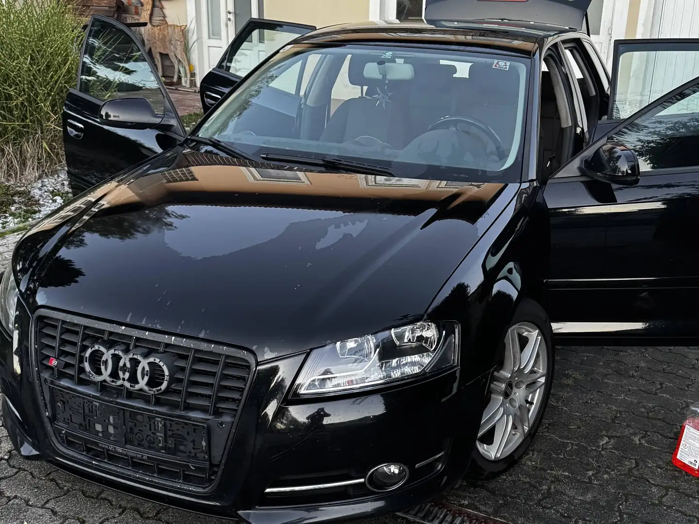 Audi A3 A3 SB 1,2 TFSI Select Select Schwarz - 2