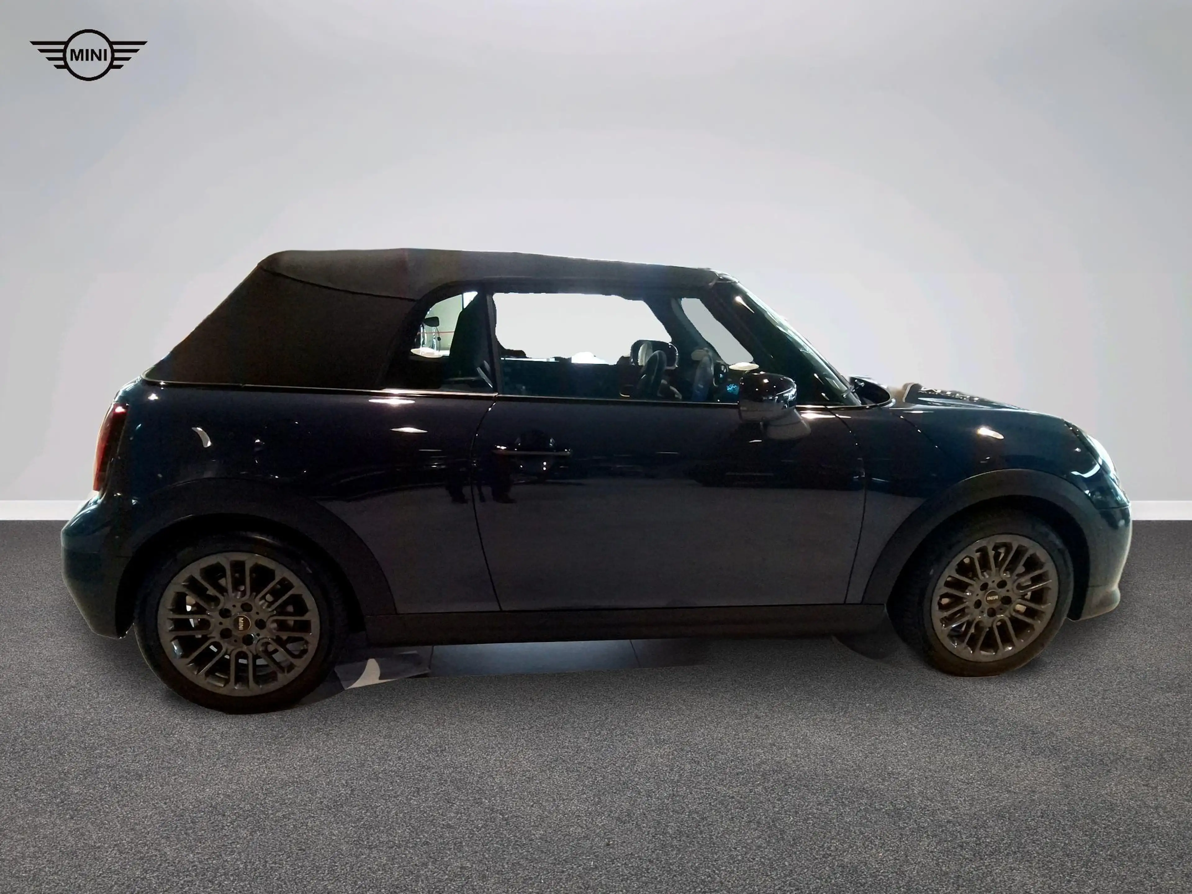 MINI Cooper S Cabrio Favoured Trim — photo 3