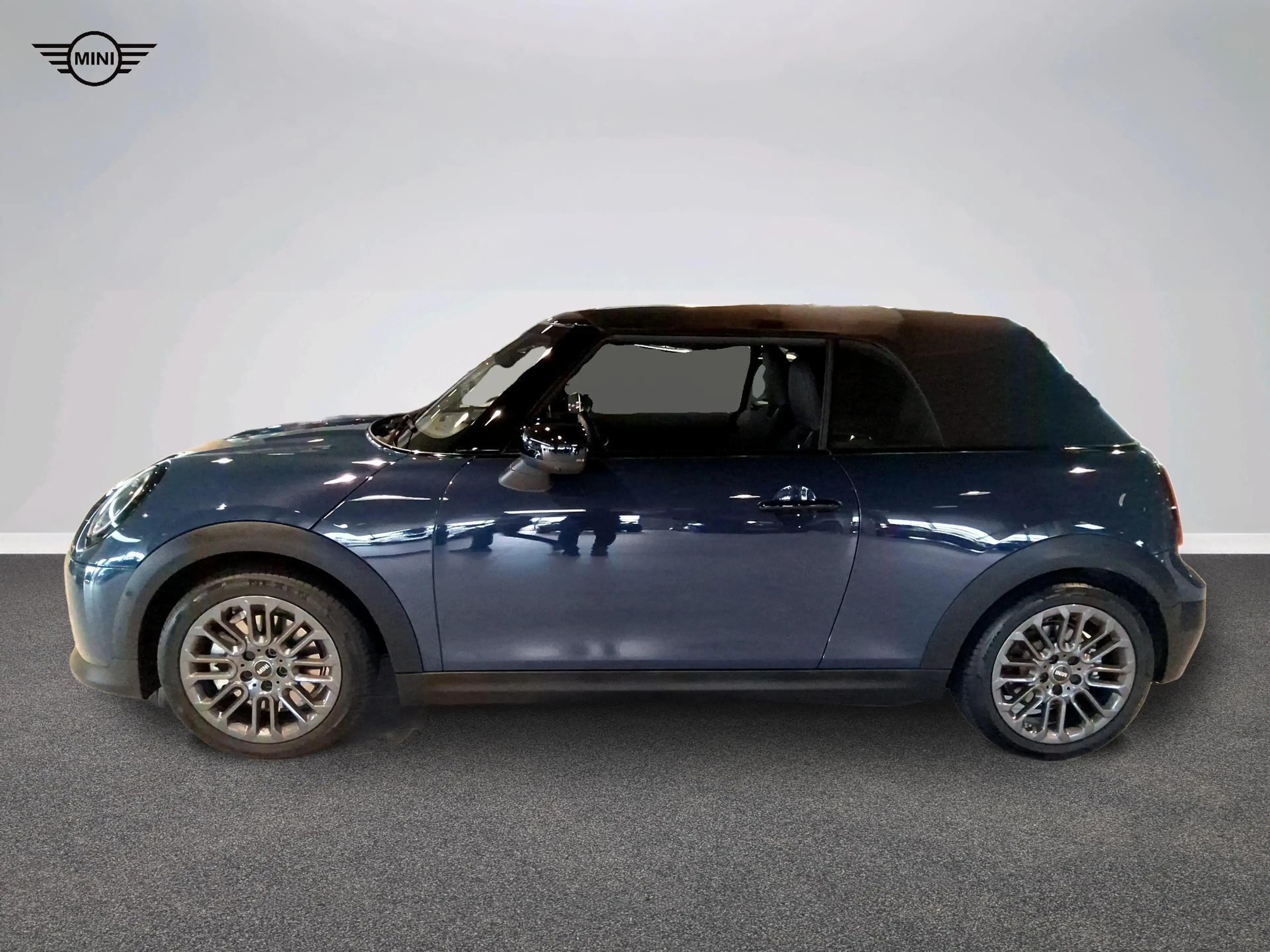 MINI Cooper S Cabrio Favoured Trim — photo 2