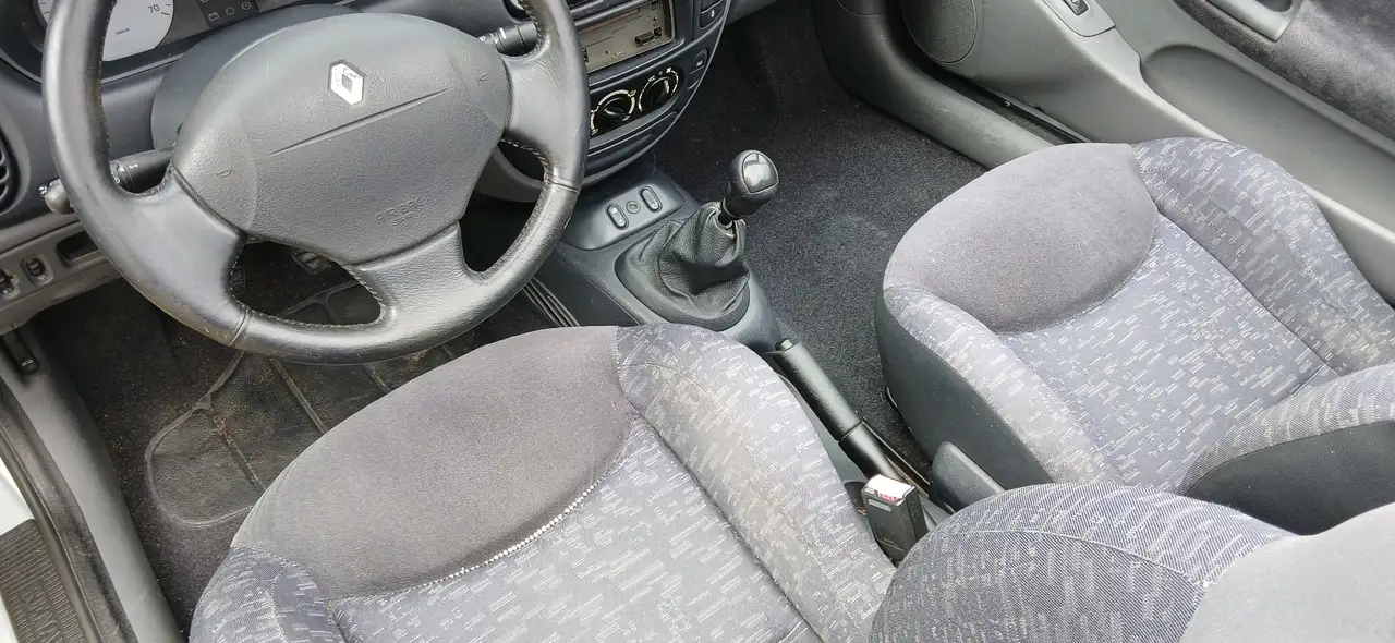 Renault Megane 1.6-16V Sport, foto 7