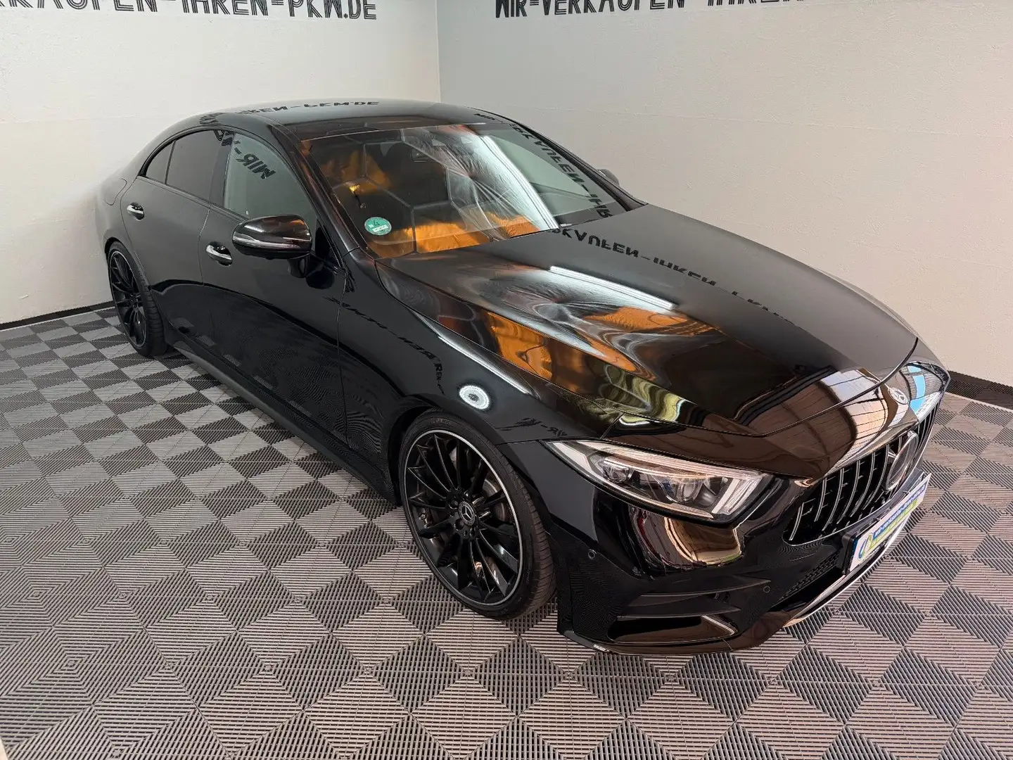 Mercedes-Benz CLS 400 d 4Matic AMG & Night  JS 04-26 ACC BURME Černá - 2