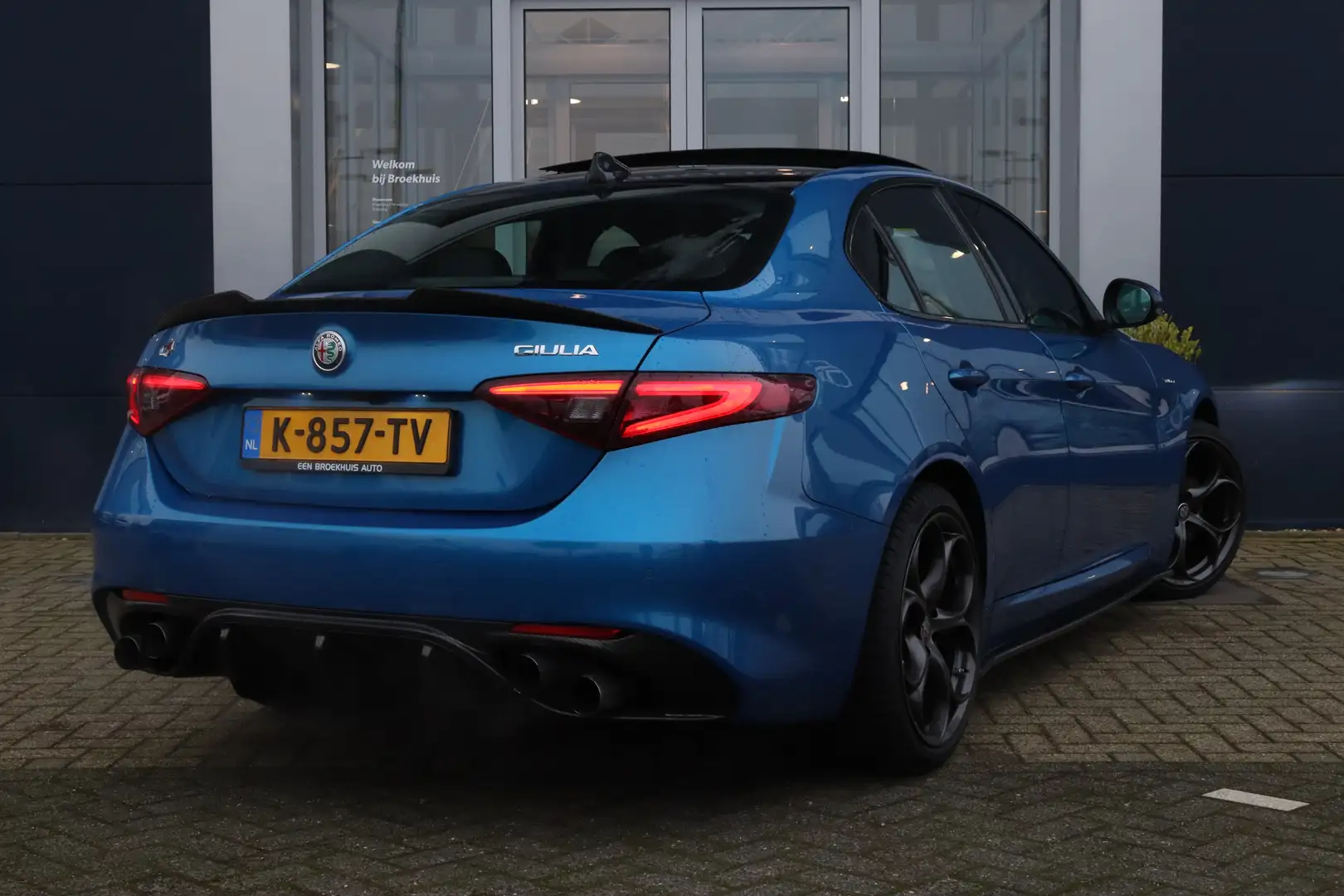 Alfa Romeo Giulia 2.0 T AWD Veloce | 280PK | Pano | Sportuitlaat | C Blauw - 2