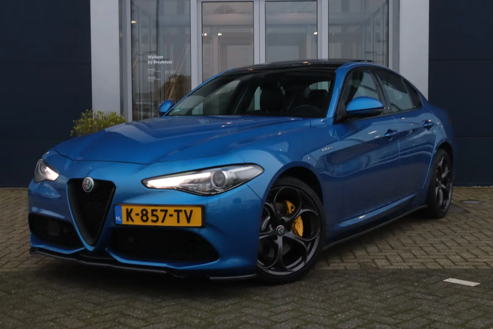 Alfa Romeo Giulia 2.0 T AWD Veloce | 280PK | Pano | Sportuitlaat | C Blauw - 1