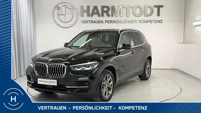 BMW X5 xDrive45e *AHV / LED / STHZG*