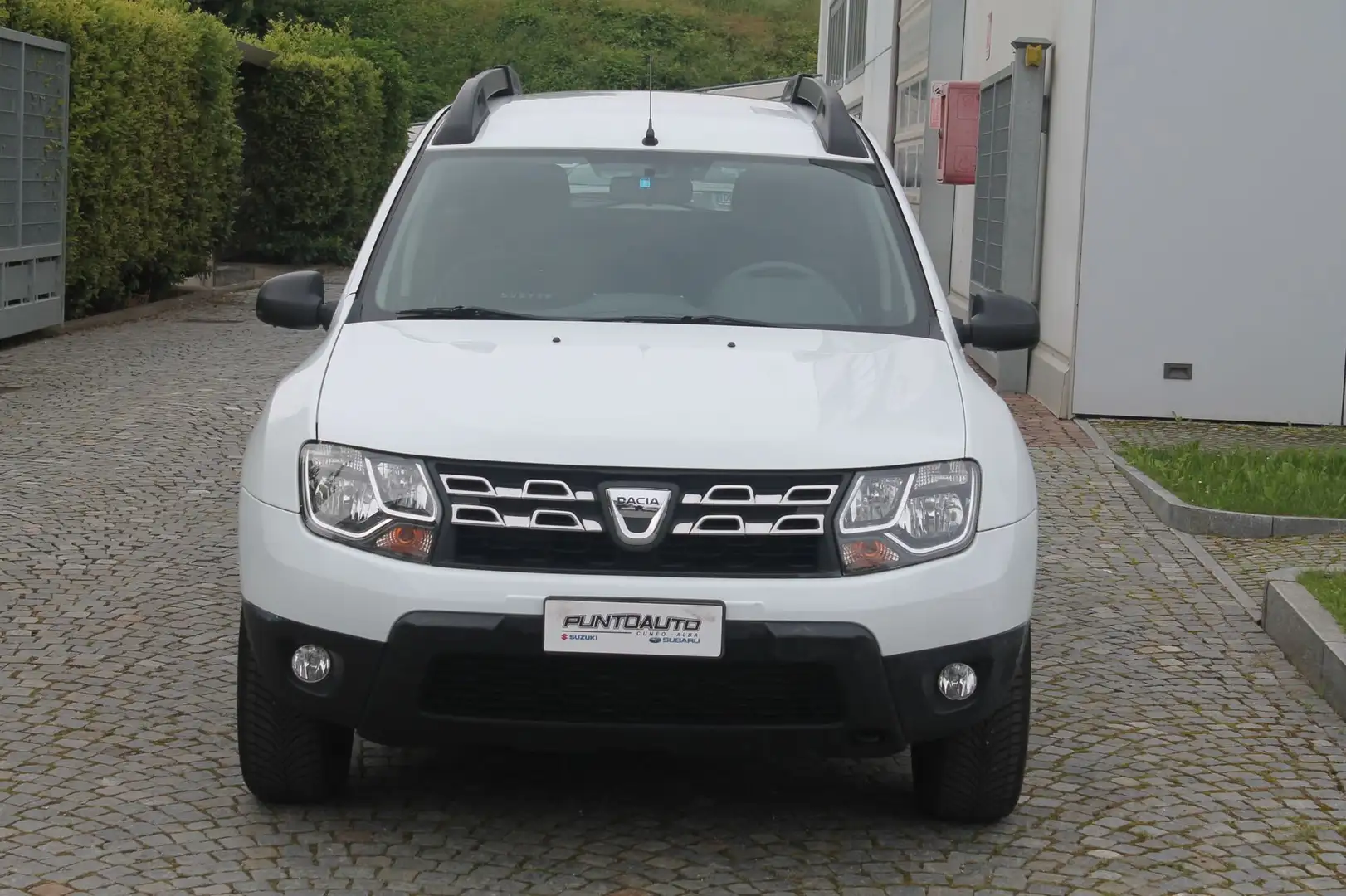 Dacia Duster 1.6 110CV 4x2 GPL Lauréate Blanc - 2