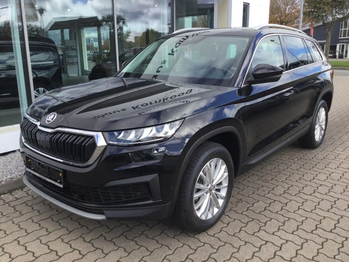 Skoda Kodiaq 2.0 TDI DSG 4x4 Ambition LED ACC NAVI APP A Schwarz - 2