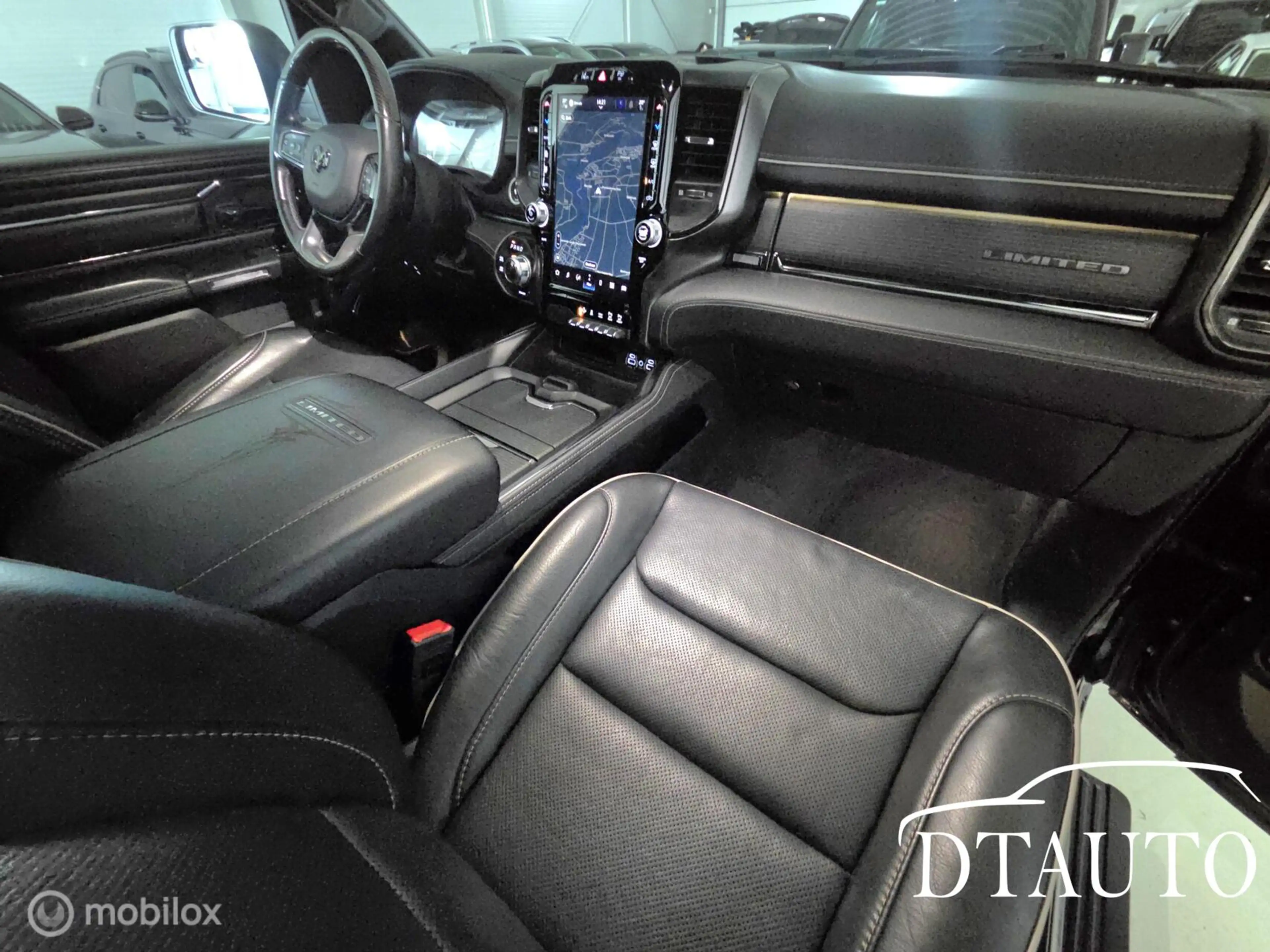 Dodge RAM 1500 4X4 5.7 V8 Limited Black Edition Luchtvering — photo 38
