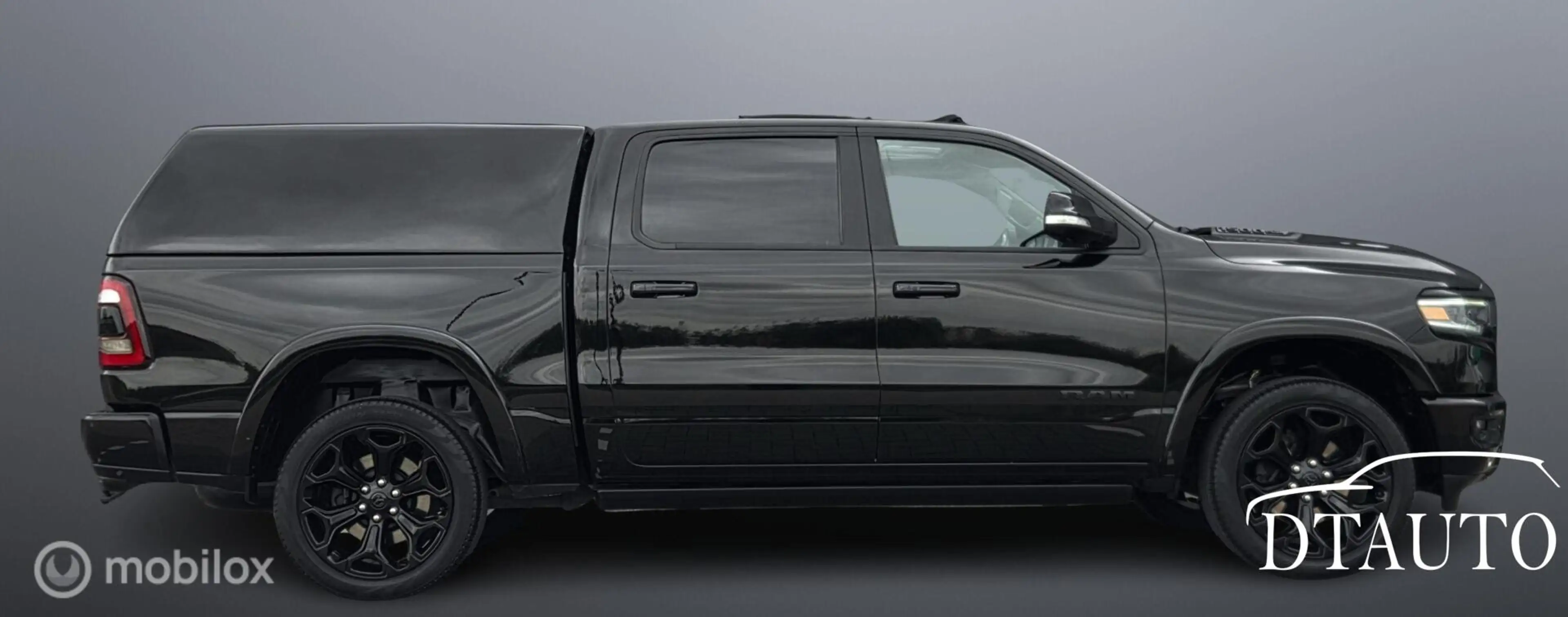 Dodge RAM 1500 4X4 5.7 V8 Limited Black Edition Luchtvering — photo 3
