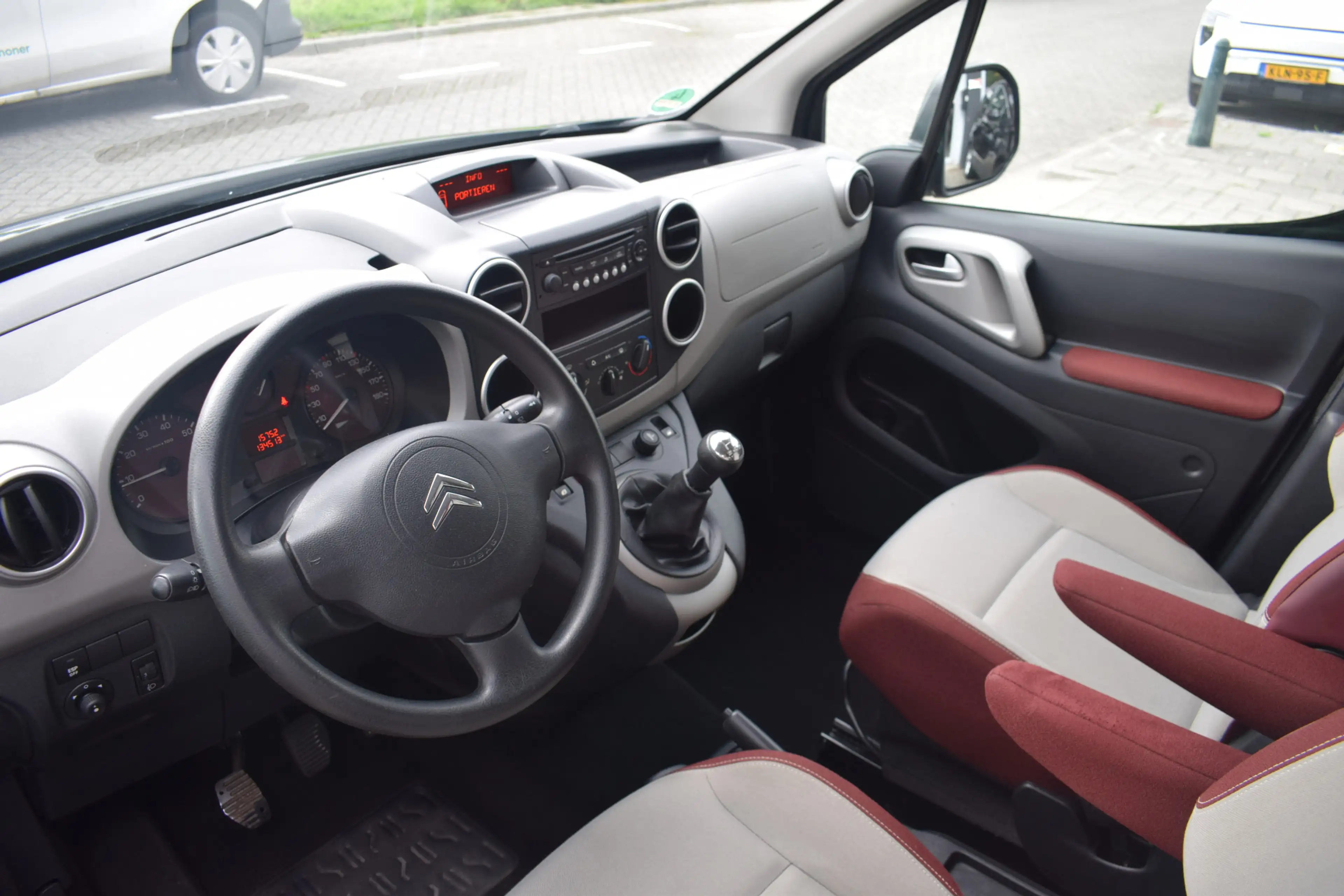 Citroen Berlingo 1.6 VTi Multispace Airco — photo 4