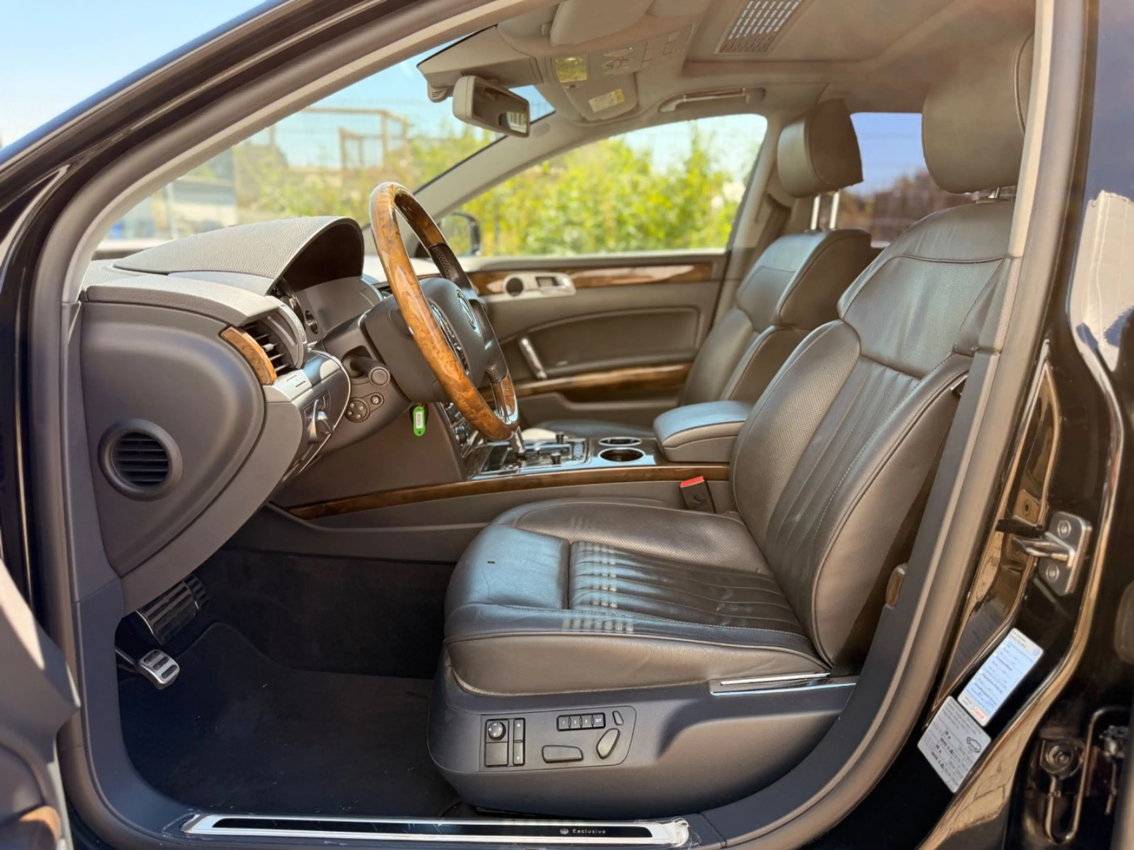 Volkswagen Phaeton 3.0 V6 TDI 5-Sitzer 4Motion*Exclusive* — photo 8