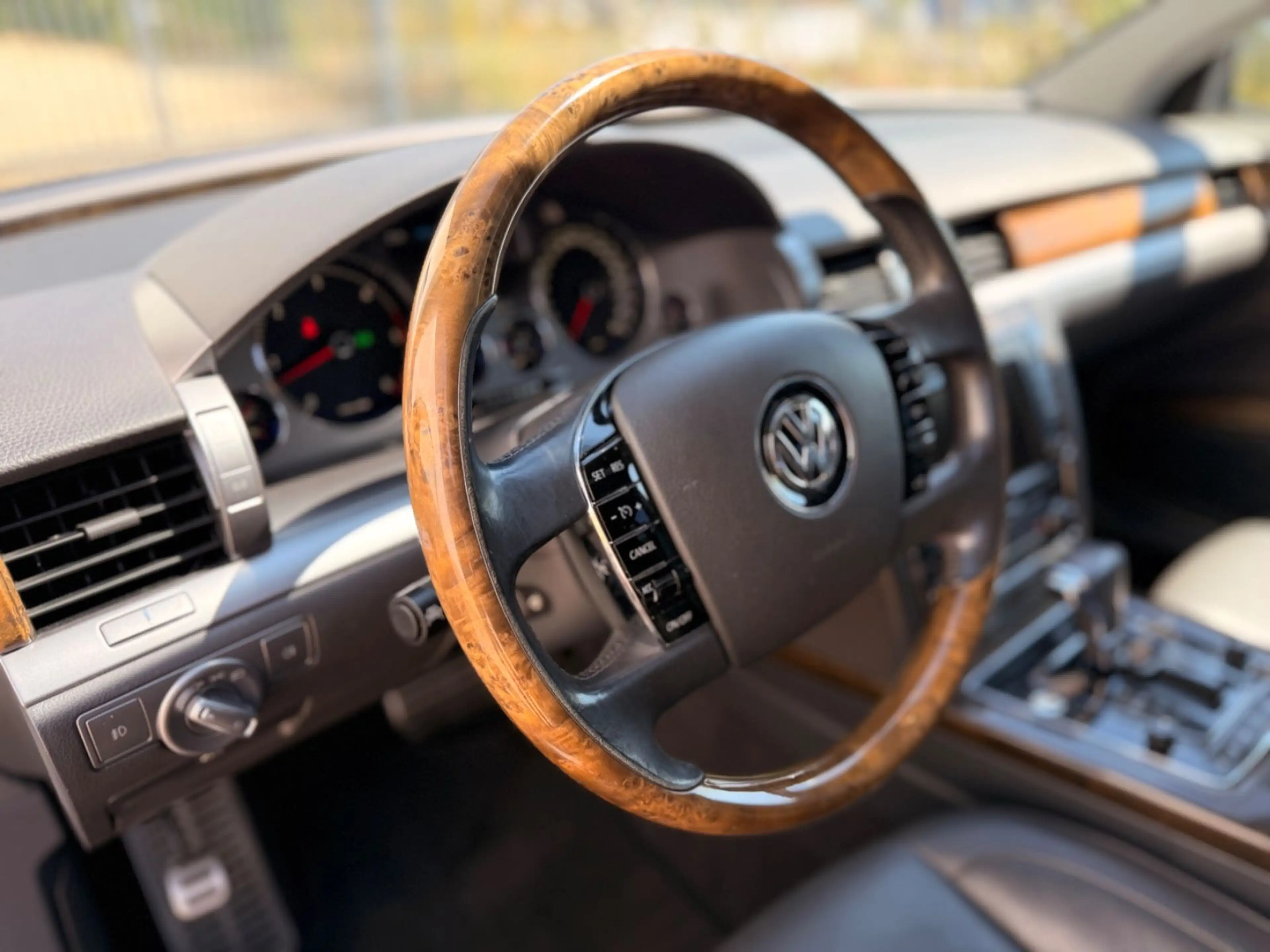 Volkswagen Phaeton 3.0 V6 TDI 5-Sitzer 4Motion*Exclusive* — photo 10