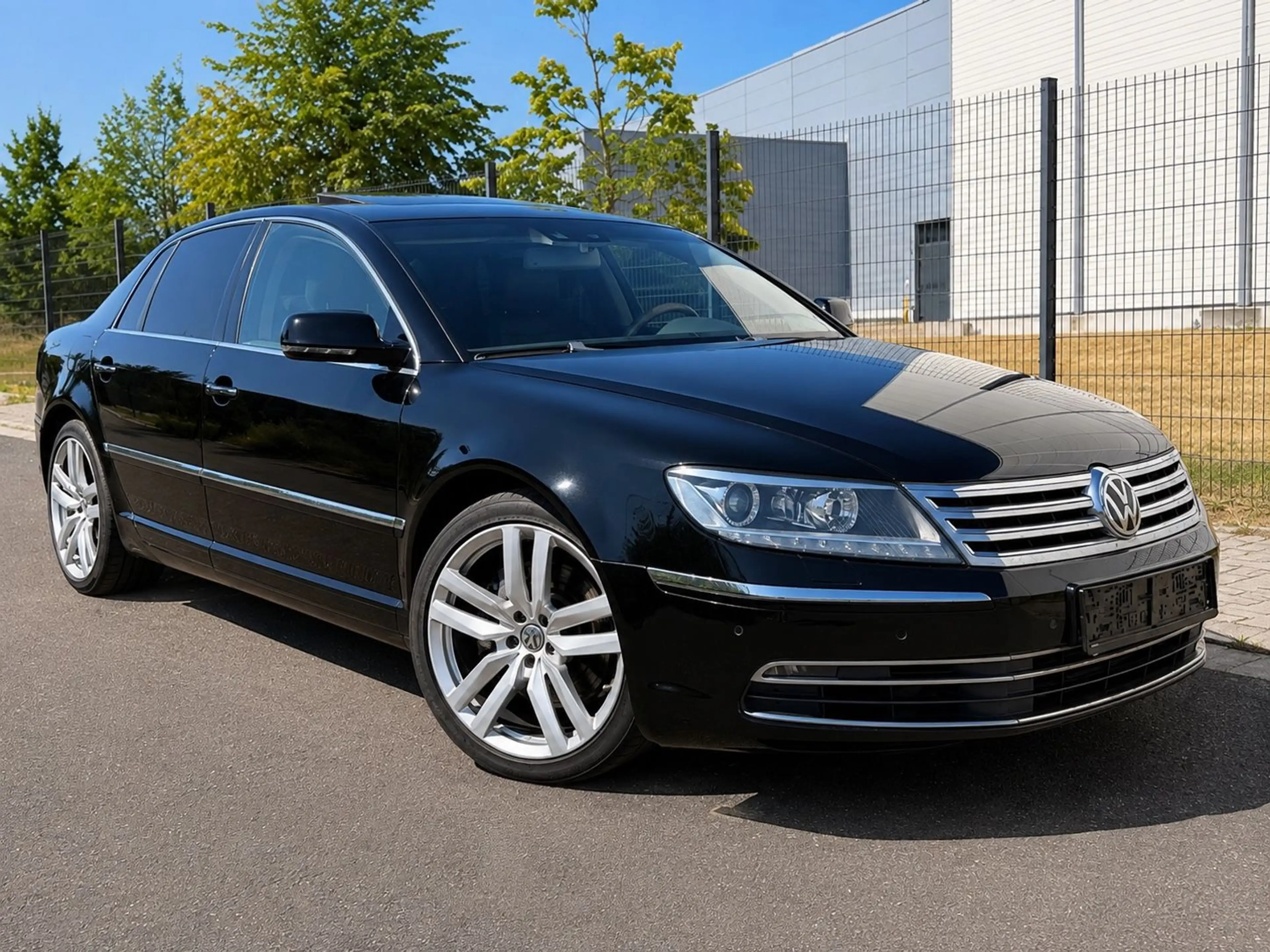 Volkswagen Phaeton 3.0 V6 TDI 5-Sitzer 4Motion*Exclusive* — photo 2