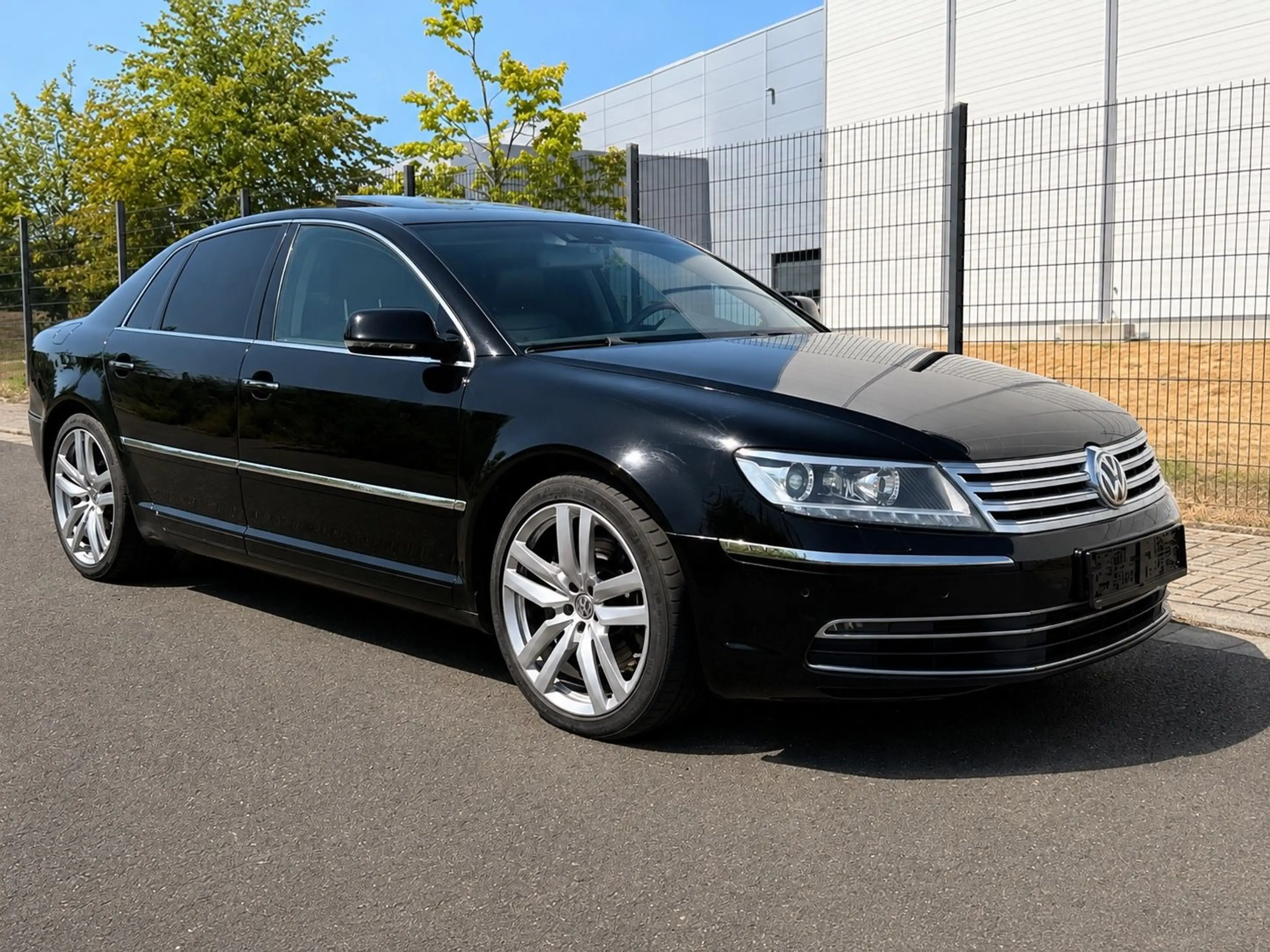 Volkswagen Phaeton 3.0 V6 TDI 5-Sitzer 4Motion*Exclusive* — photo 3