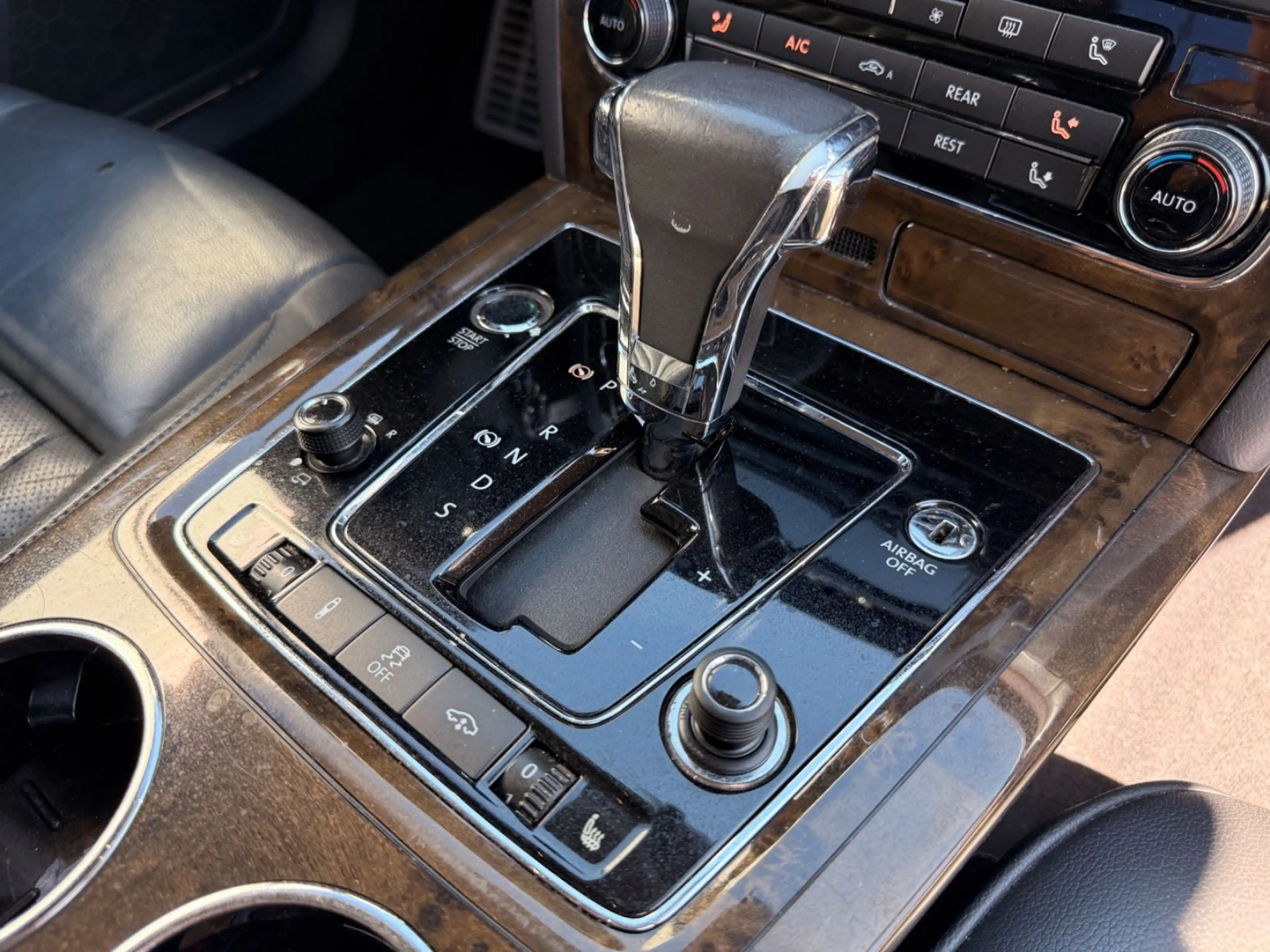 Volkswagen Phaeton 3.0 V6 TDI 5-Sitzer 4Motion*Exclusive* — photo 13