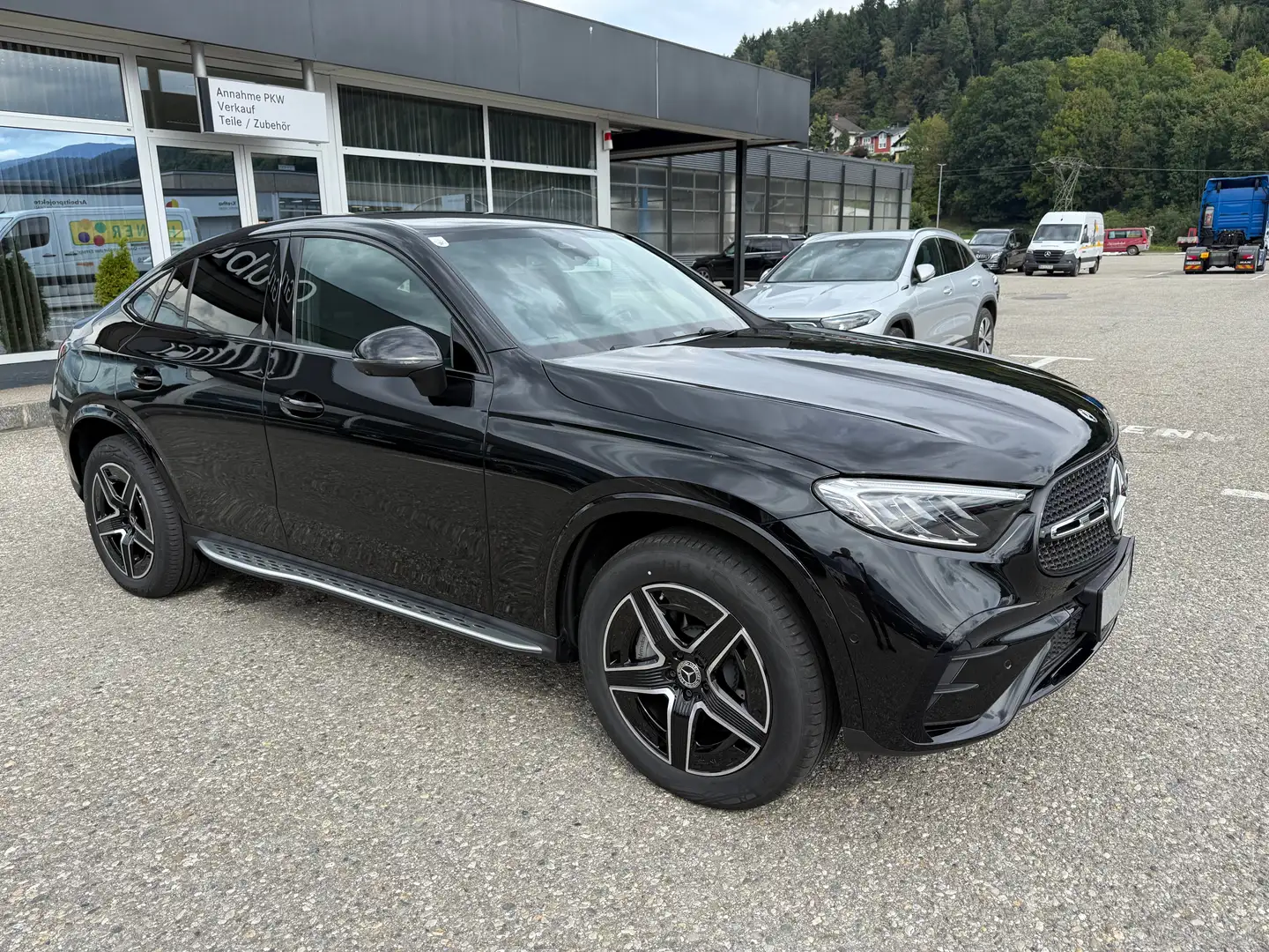 Mercedes-Benz GLC 300 GLC 300 de 4Matic Coupe AMG (254.309) Schwarz - 2