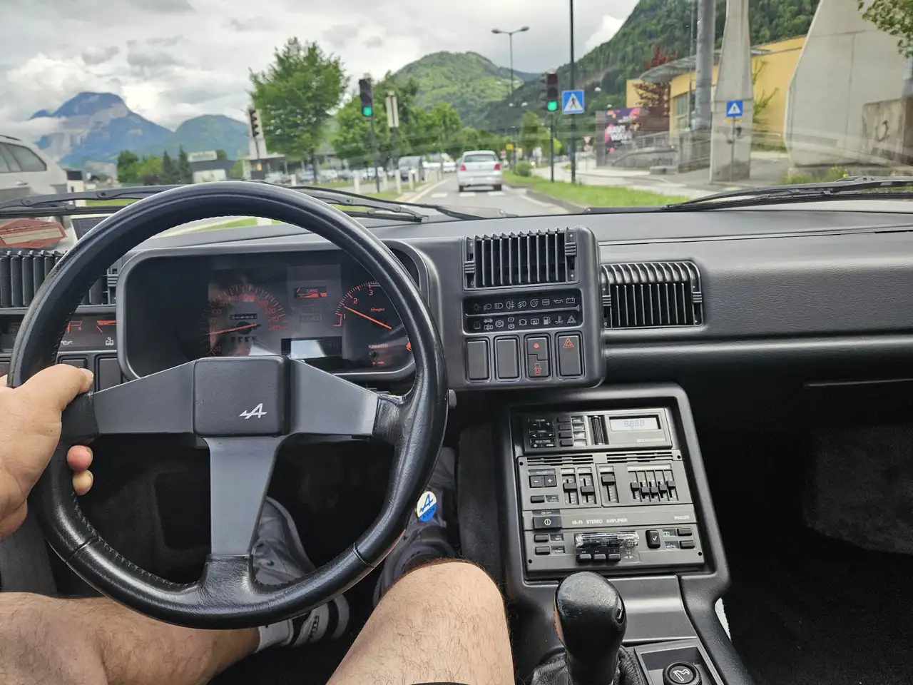 Alpine V6 TURBO, foto 3