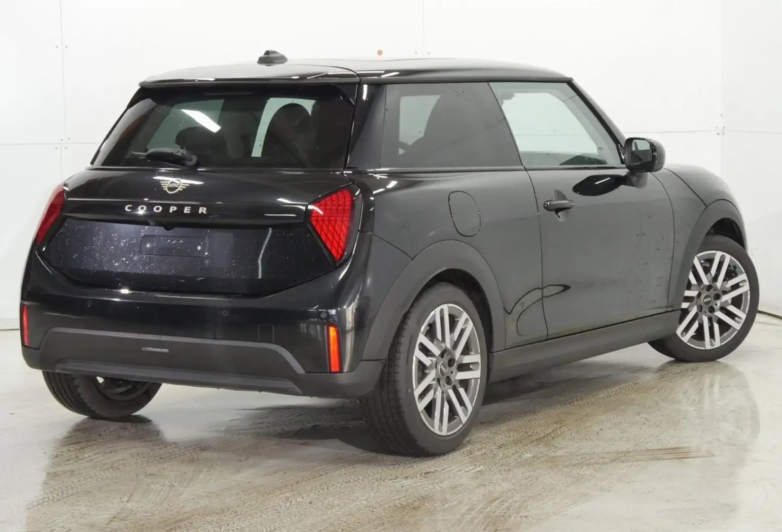 MINI Cooper C 1,5 Steptronic Classic Trim Schwarz - 2