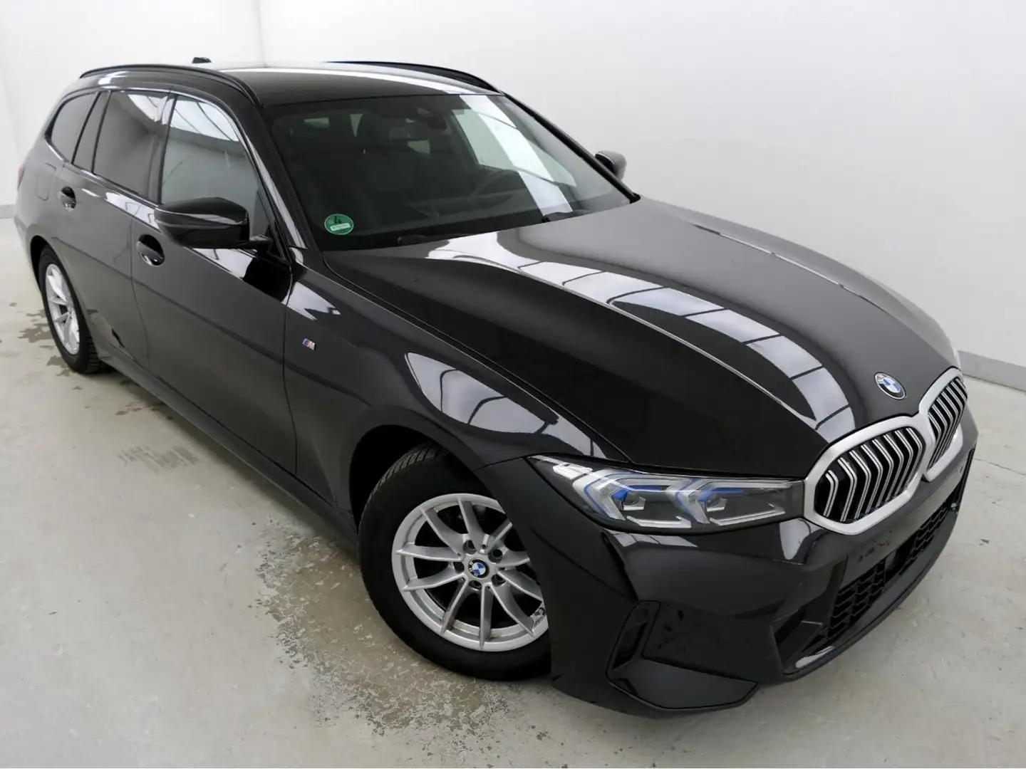 BMW 318 318d Touring M Sport HUD ACC RFK Sound el.Sitze Noir - 2