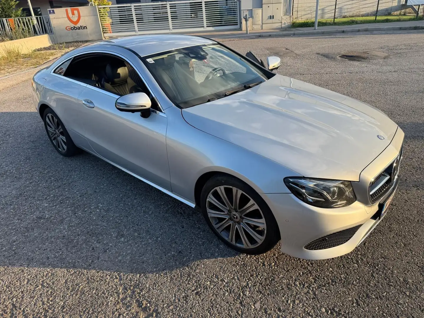 Mercedes-Benz E 200 Aut. - 1