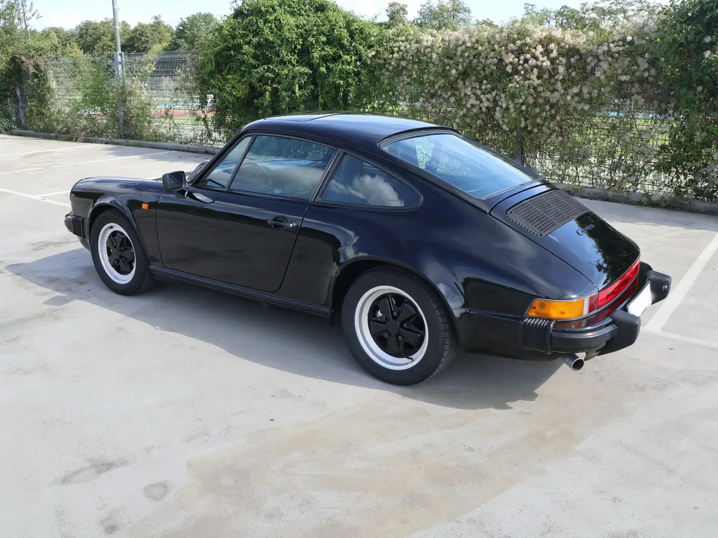 Porsche 911 911 Carrera Schwarz - 2