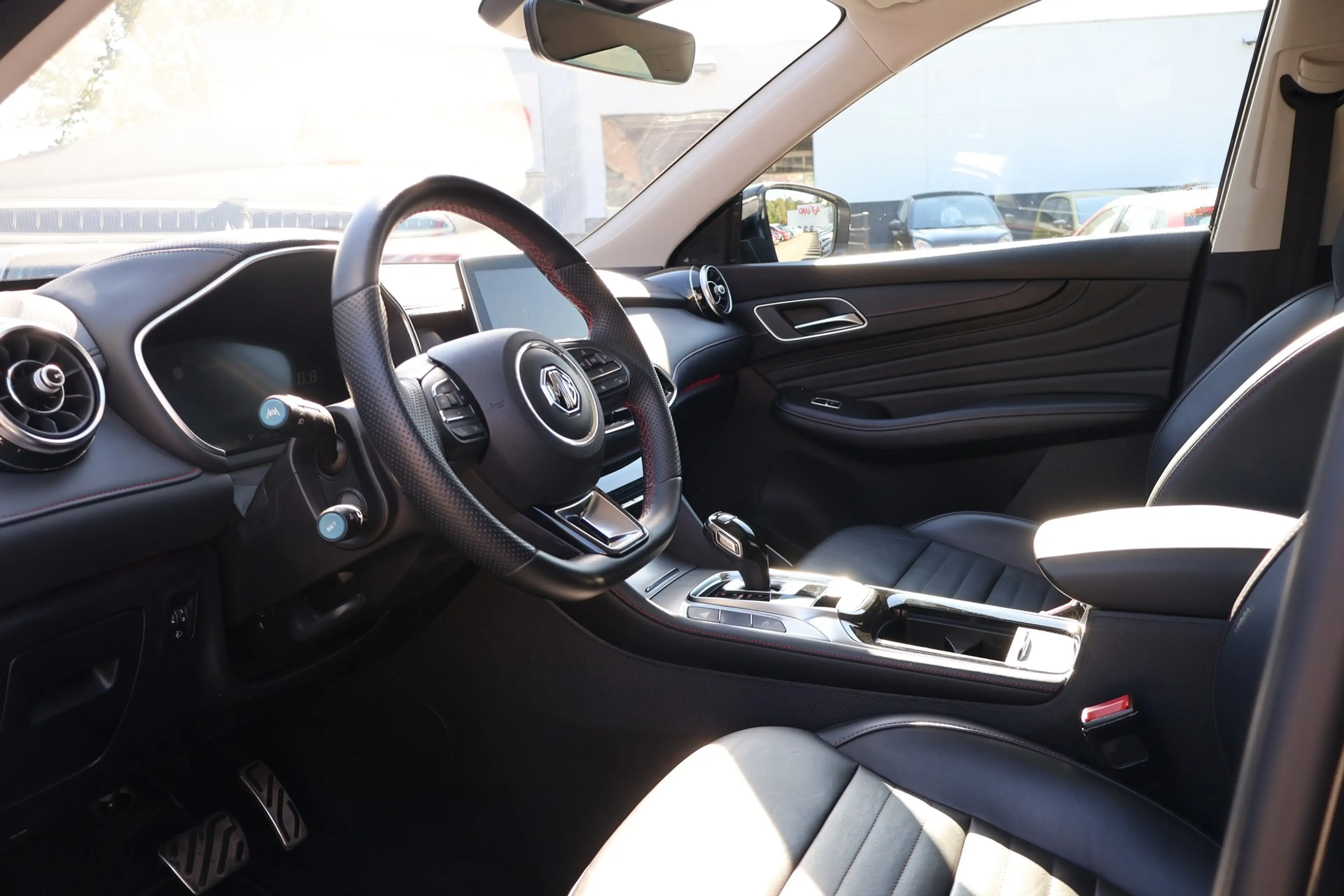 MG HS 1.5 T-GDI Luxury Aut. LED ACC Navi 360° Pano — photo 11