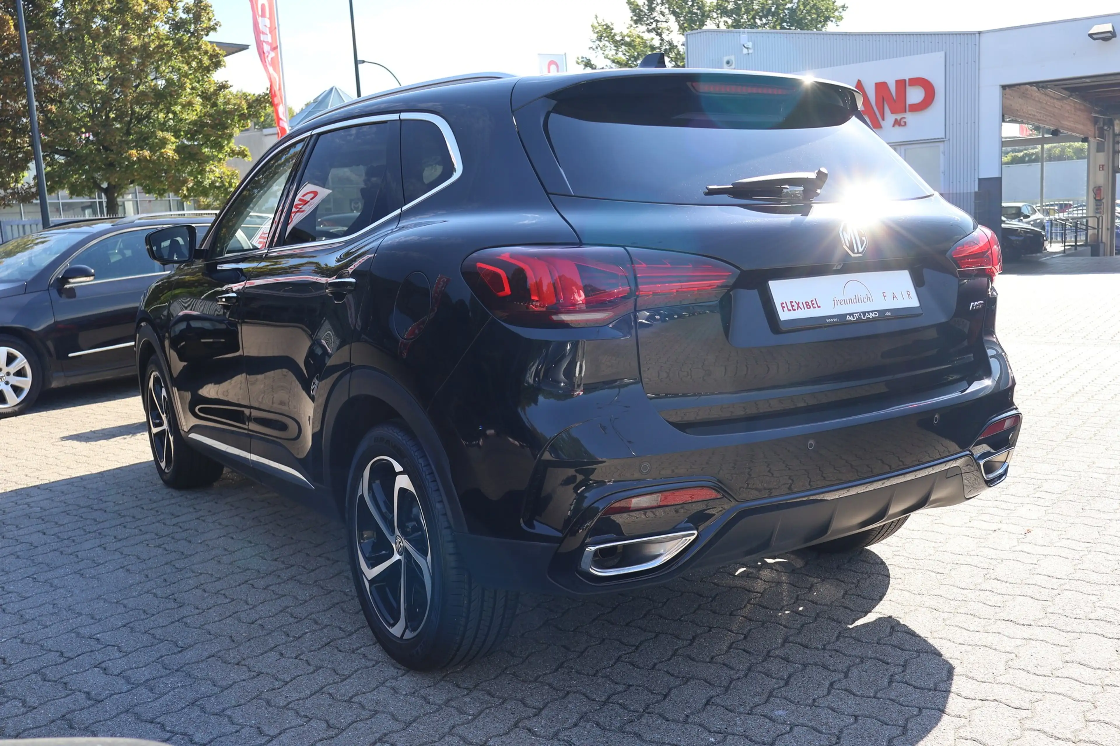 MG HS 1.5 T-GDI Luxury Aut. LED ACC Navi 360° Pano — photo 5