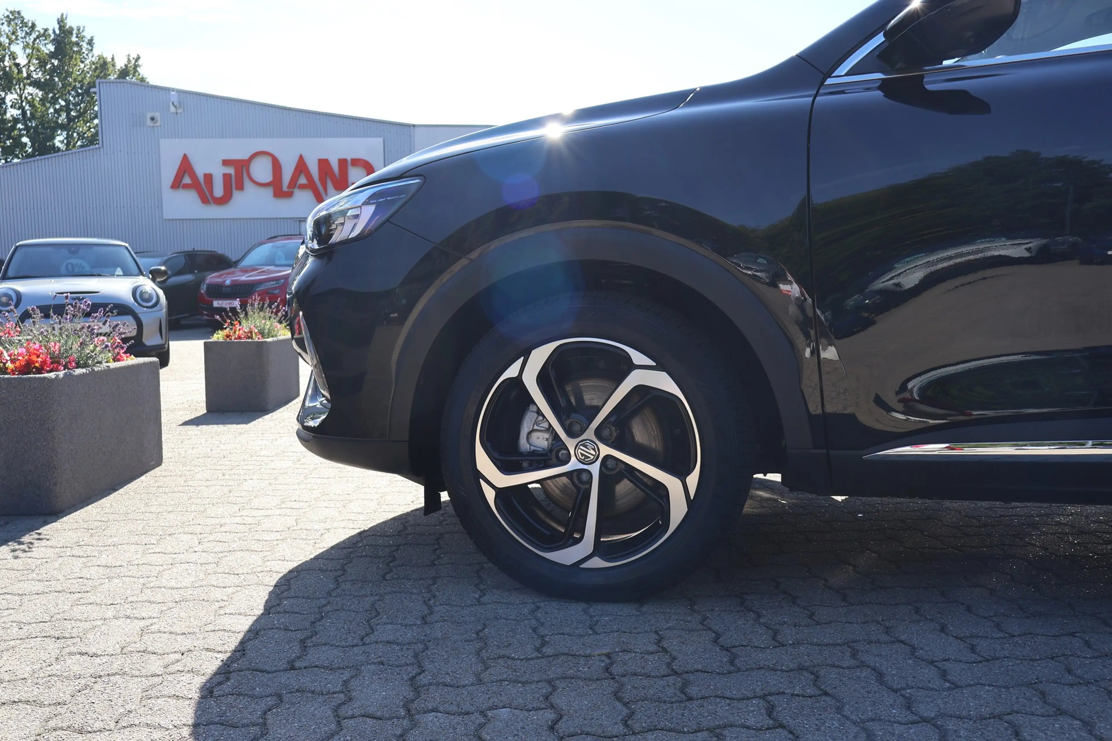 MG HS 1.5 T-GDI Luxury Aut. LED ACC Navi 360° Pano — photo 3