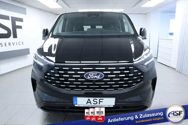 Ford Tourneo Custom view 3