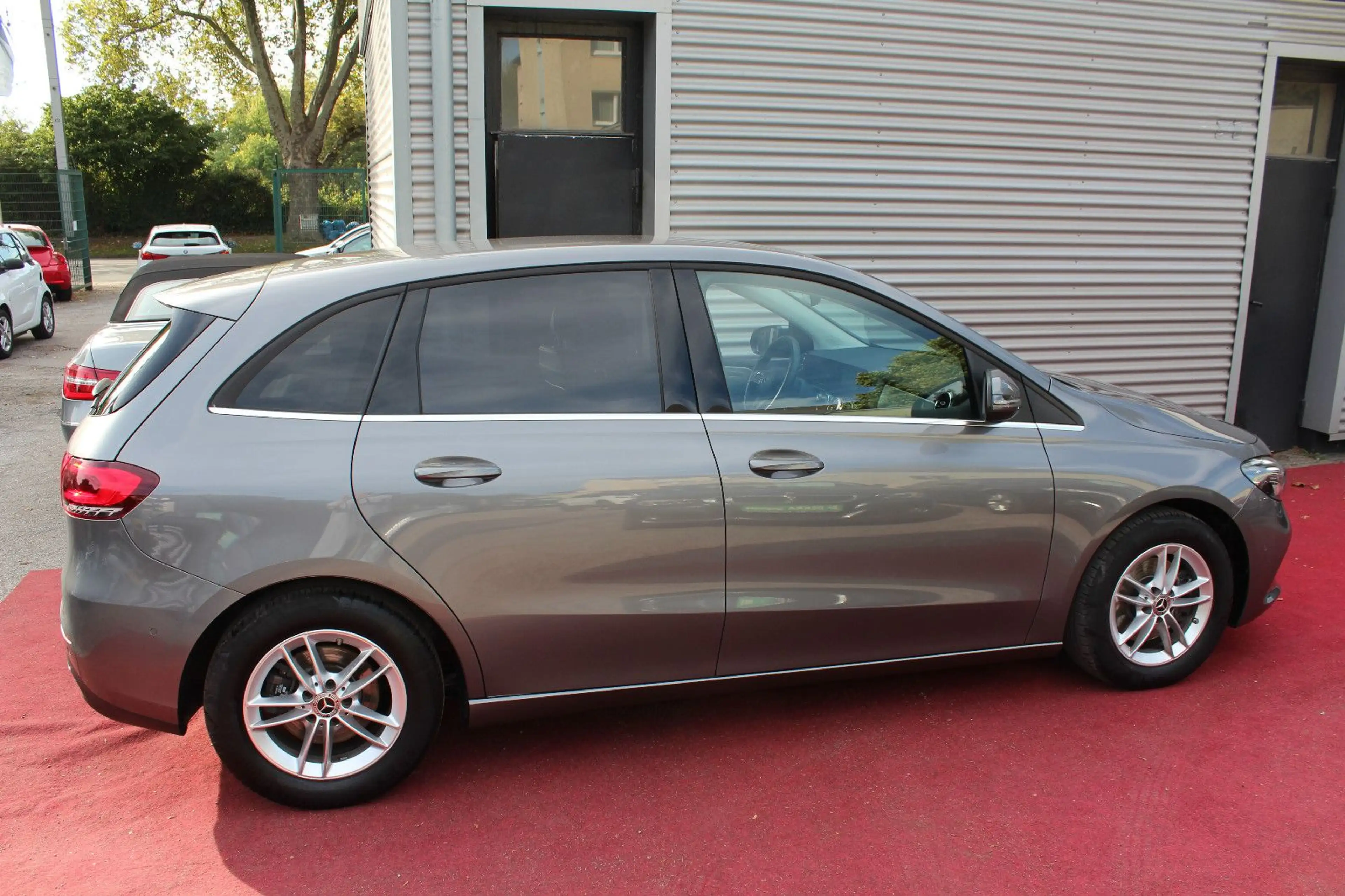 Mercedes-Benz B 200 STYLE KLIMA AHK NAVI SITZHEIZUNG 1.Hd — photo 9